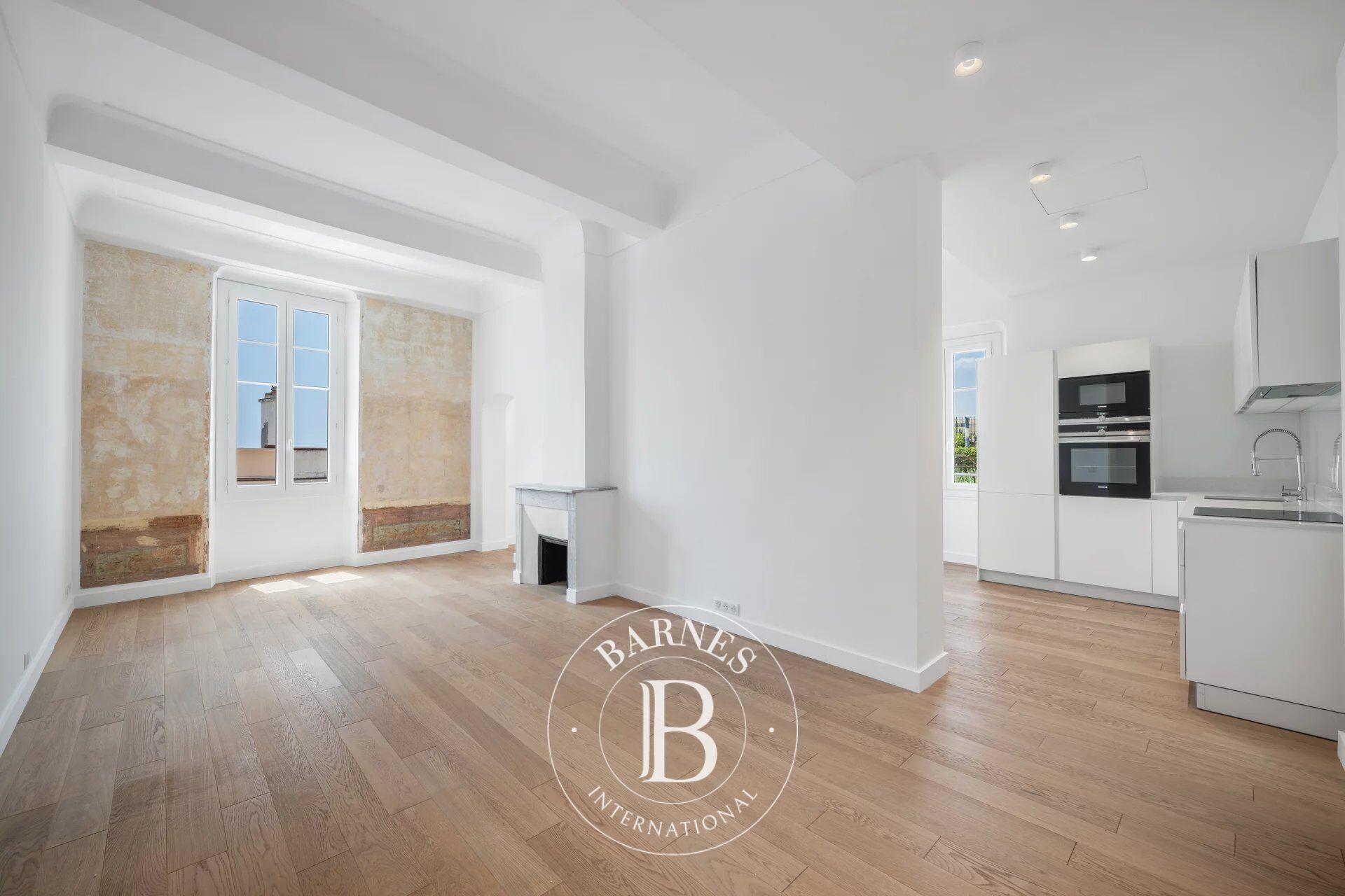 NICE – PONCHETTES – FULLY RENOVATED APARTMENT - picture 1