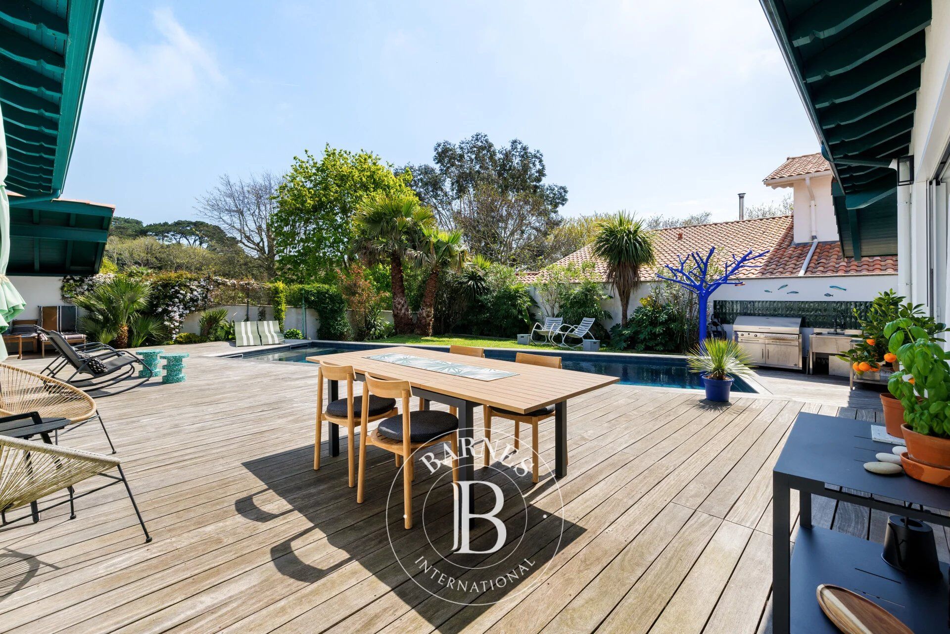 BIDART, CASA DE 213 M² CON PISCINA CLIMATIZADA - picture 2