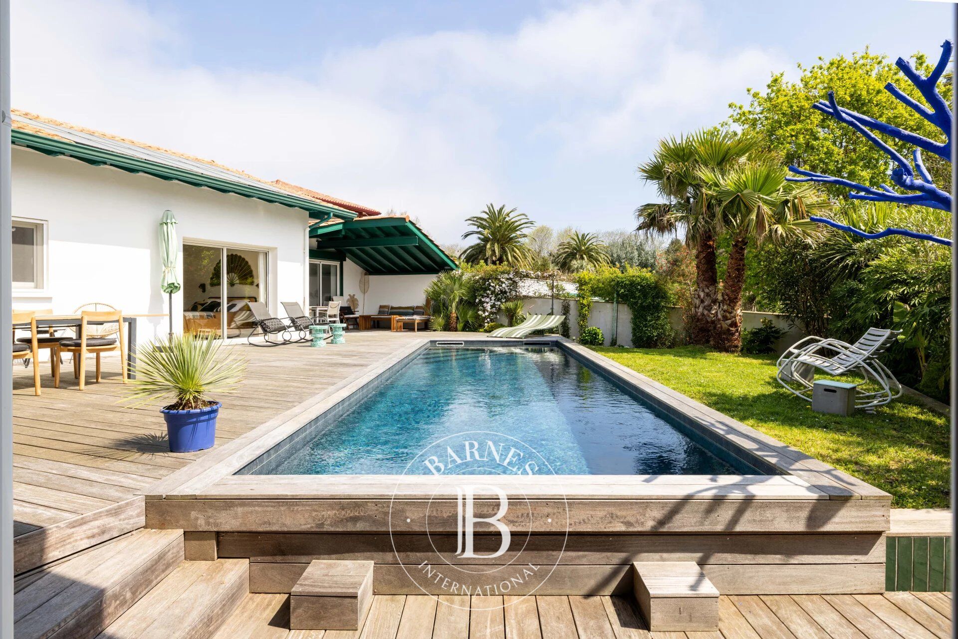 BIDART, CASA DE 213 M² CON PISCINA CLIMATIZADA - picture 3