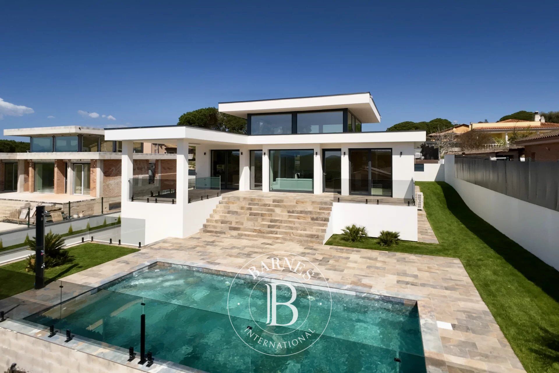 Villa moderna de nueva construcción en Vidreres, Costa Brava. - picture 1