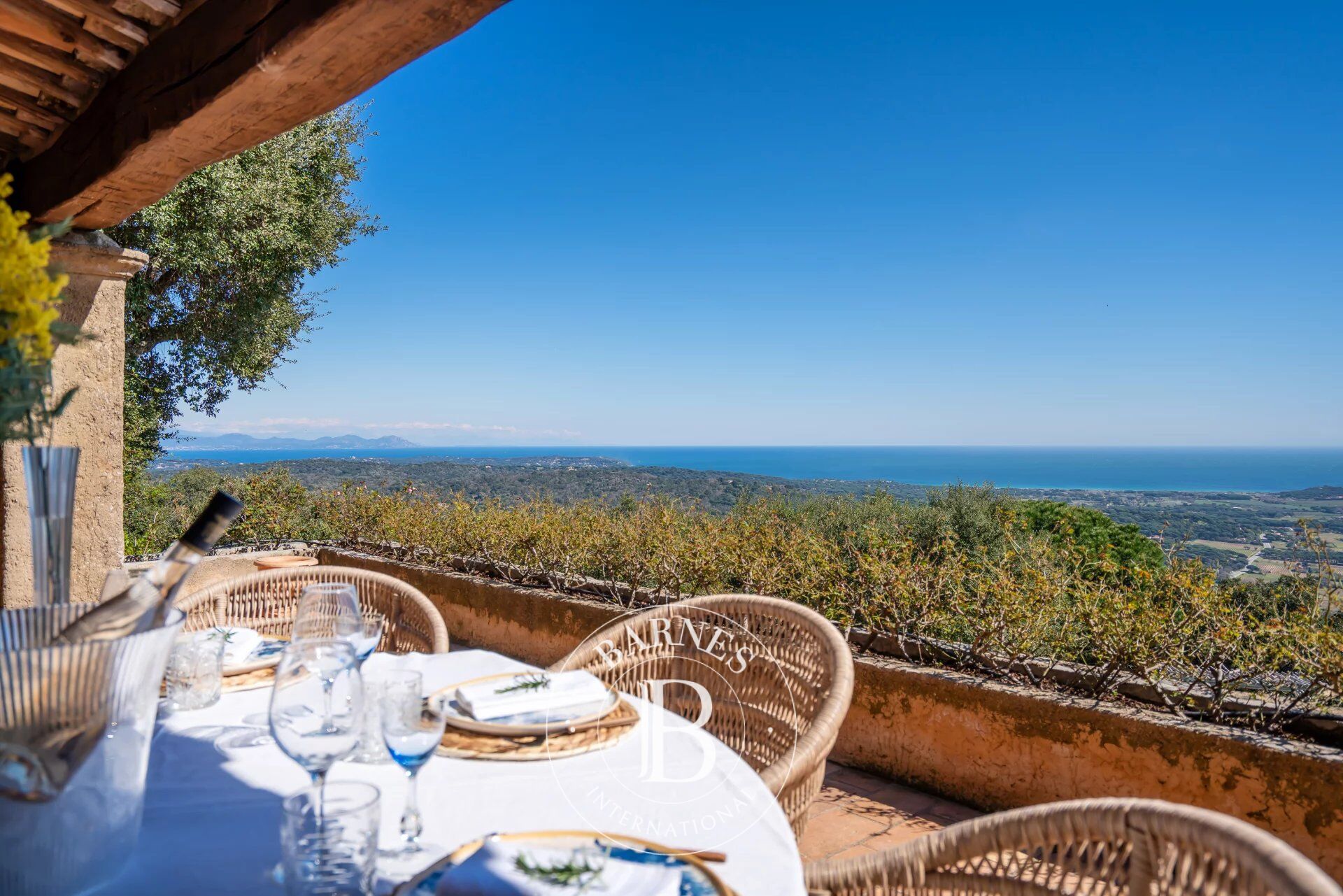 RAMATUELLE - 5-BEDROOM VILLA - SWIMMING POOL - PANORAMIC SEA VIEW - picture 3