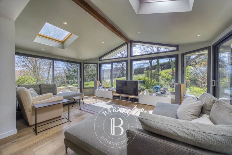 BARNES Pays-de-Gex - THOIRY - RESIDENTIAL NEIGHBORHOOD - ARCHITECT VILLA WITH MOUNT-BLANC VIEW