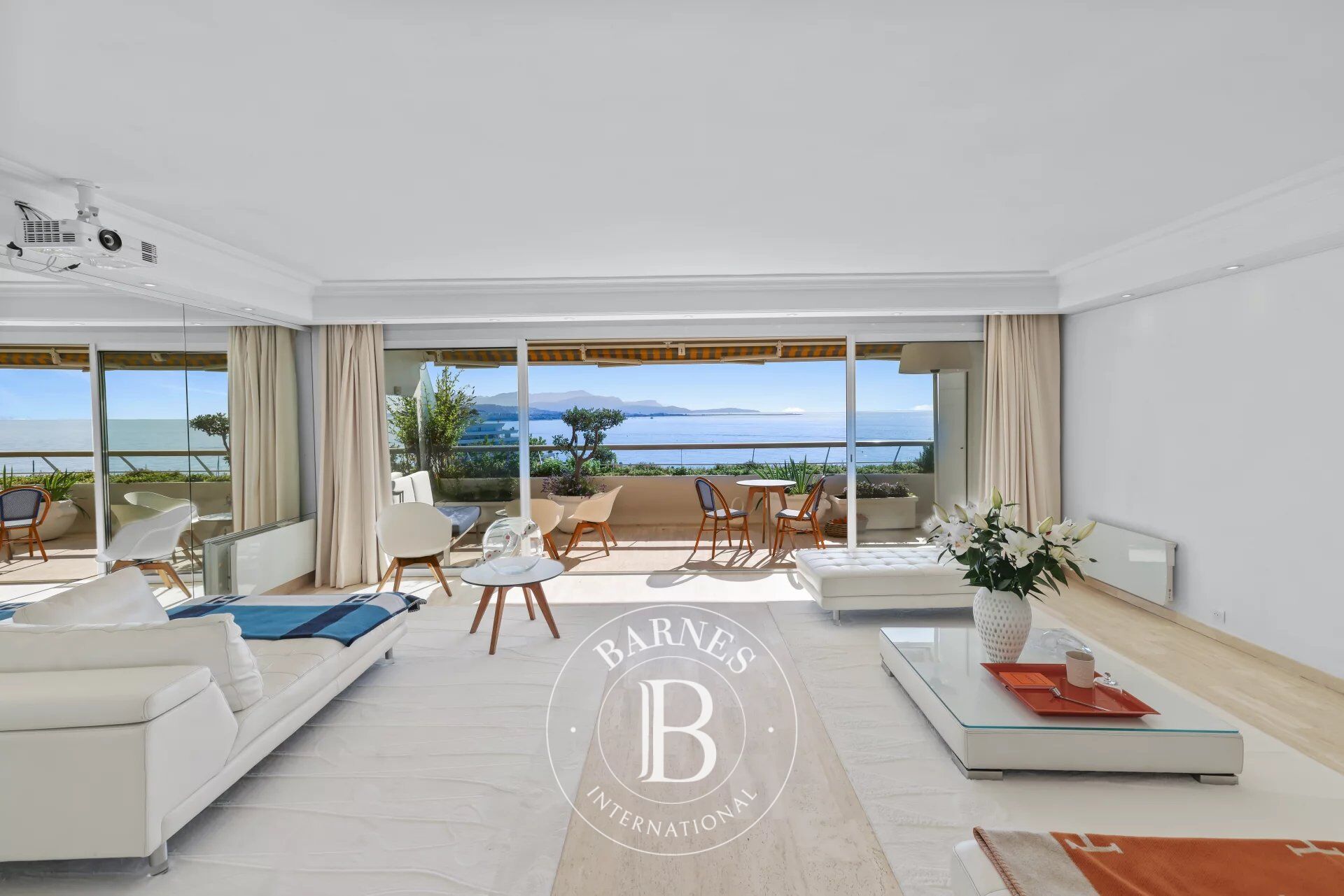 Daire Villeneuve-Loubet