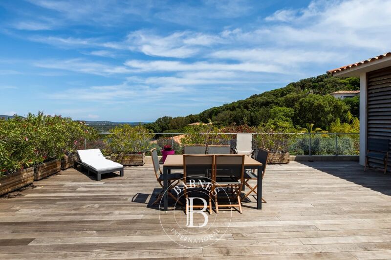 Venta, Villa Porto-Vecchio - picture 2