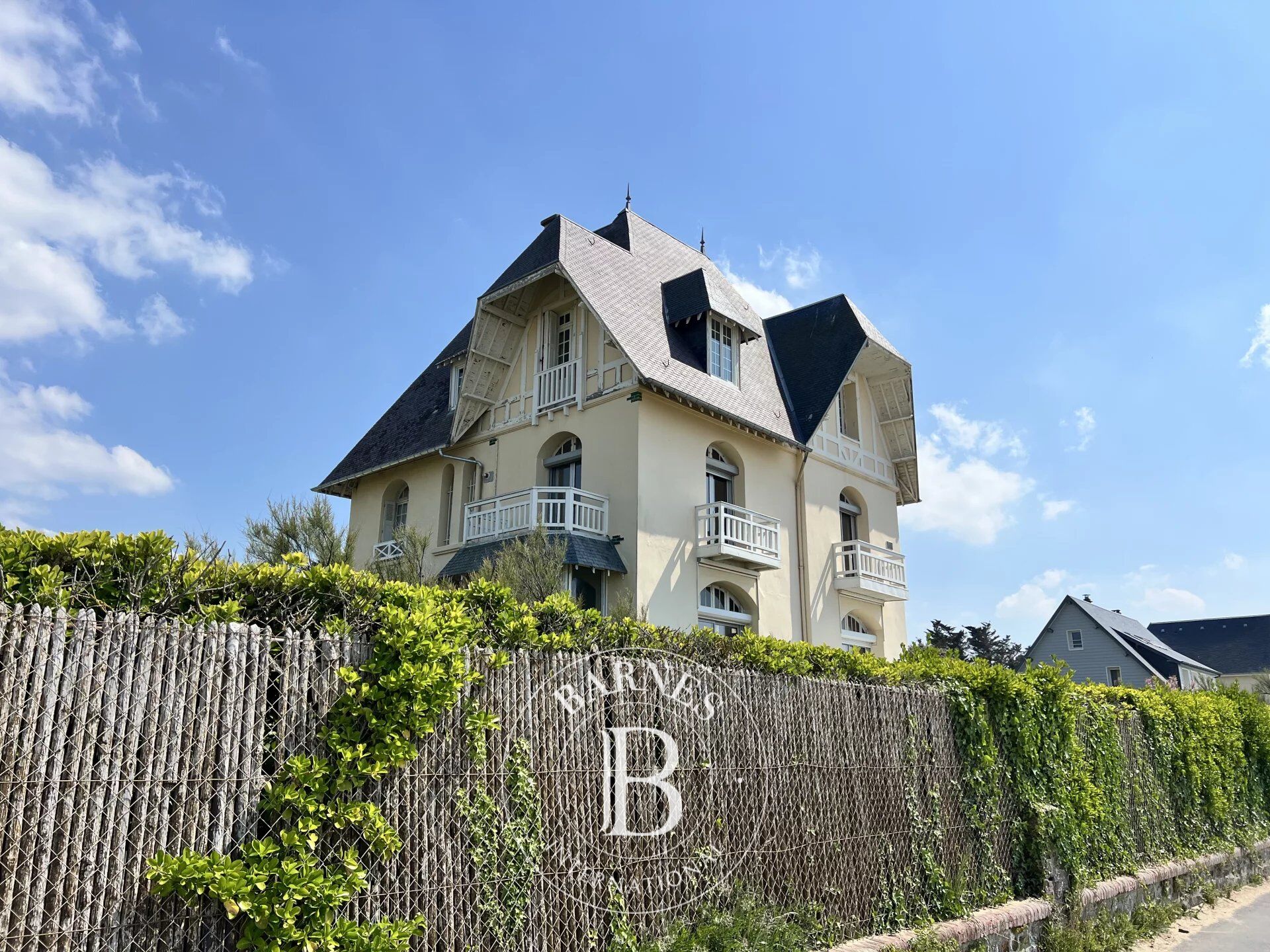 Villa Jullouville - picture 3