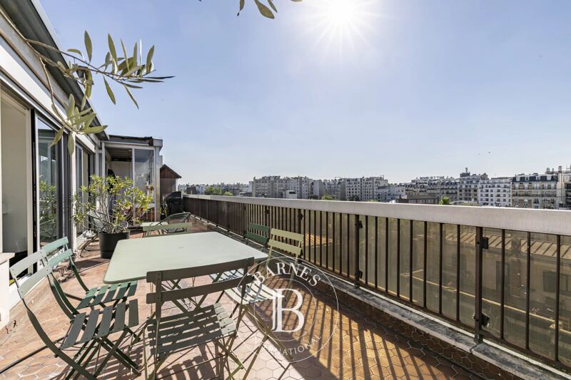 Exclusive listing - Paris 16 - Boileau - Top floor - Terrace - 3 bedrooms