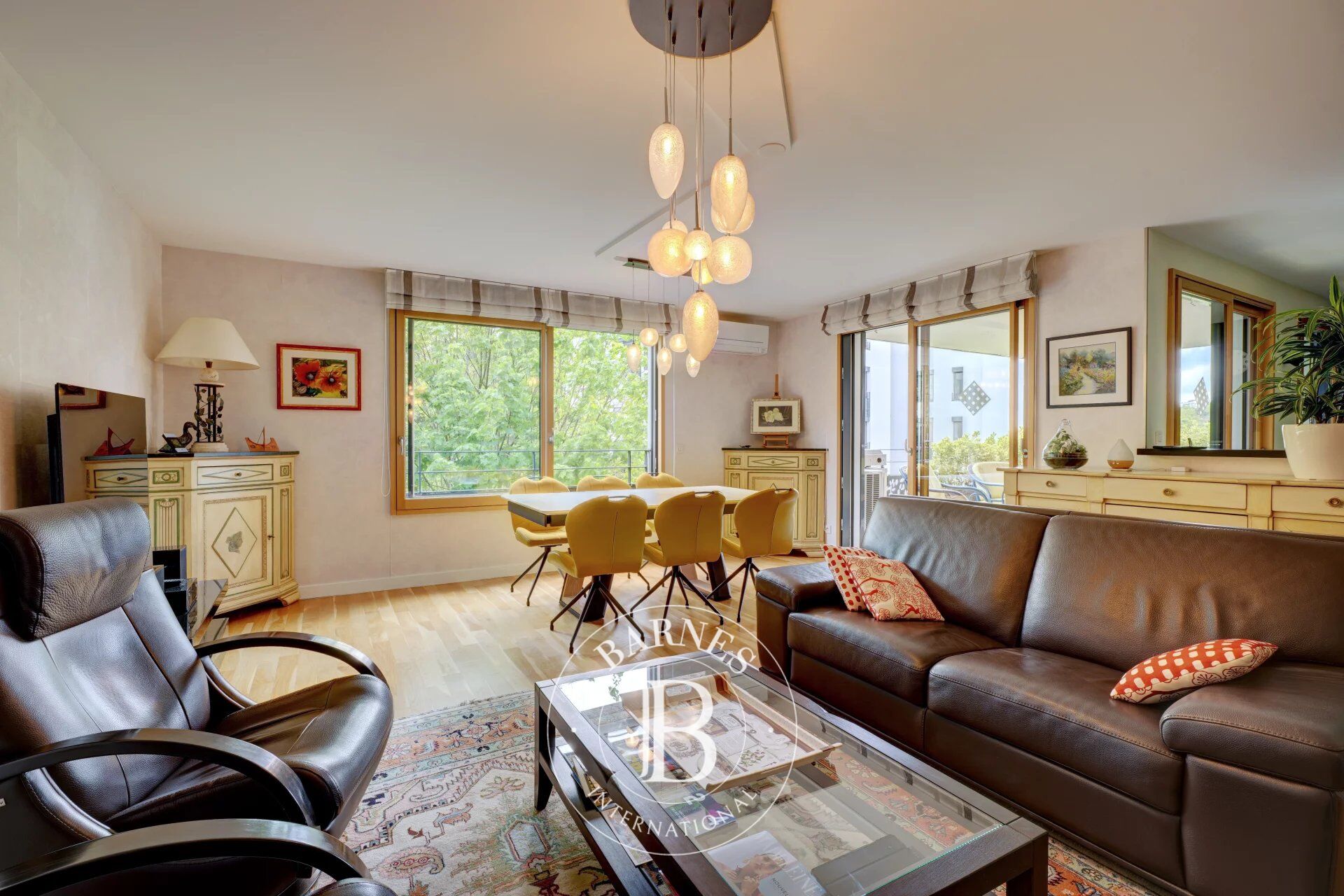 Lyon 5 - Point du Jour - Apartment of 119,54 sqm with terrace of 20 sqm - 4 bedrooms - swimming pool - double garage - picture 2