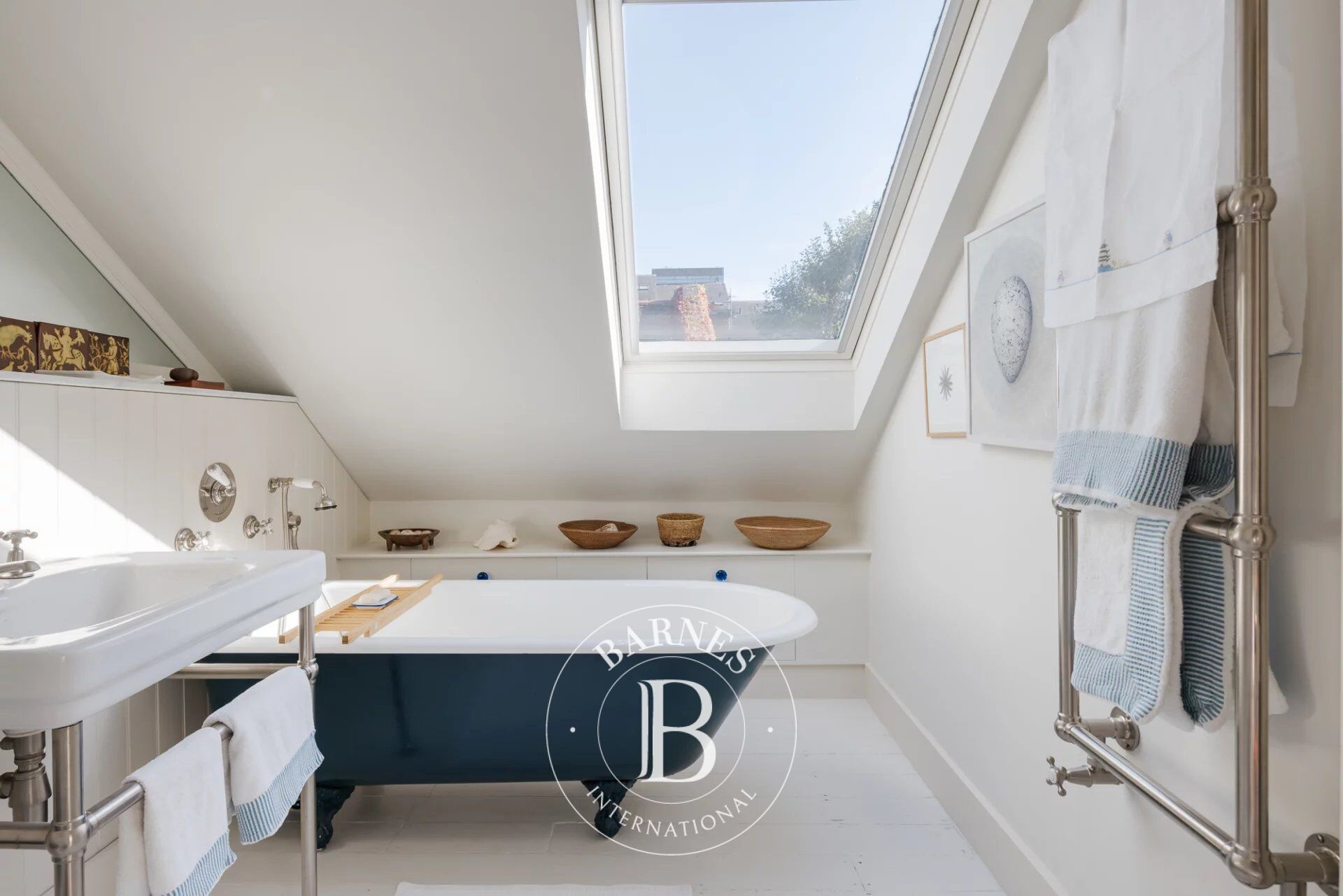 Ev London - picture 9