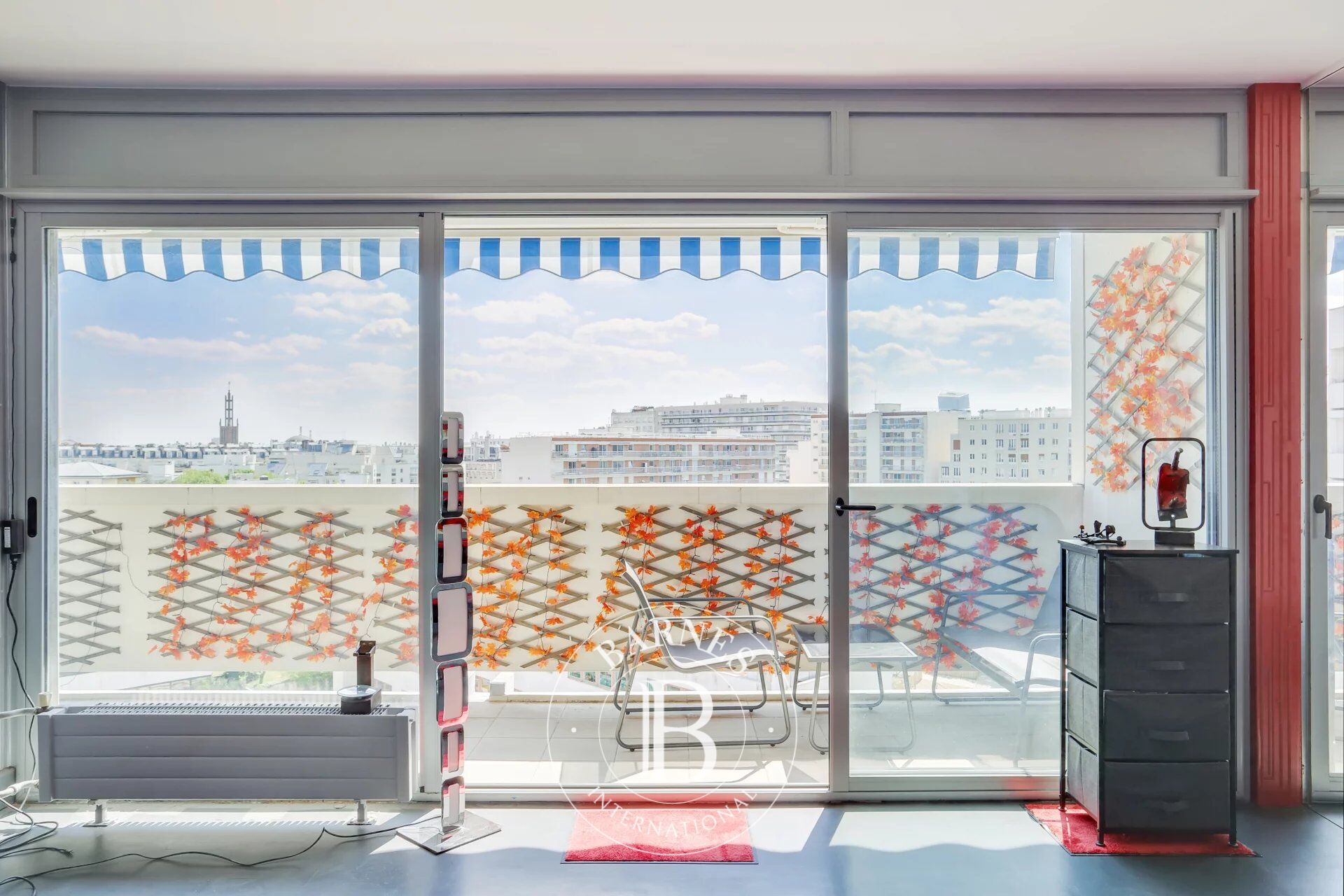 Picpus - Deux pièces lumineux - Balcons - Etage élevé - Parking - picture 1