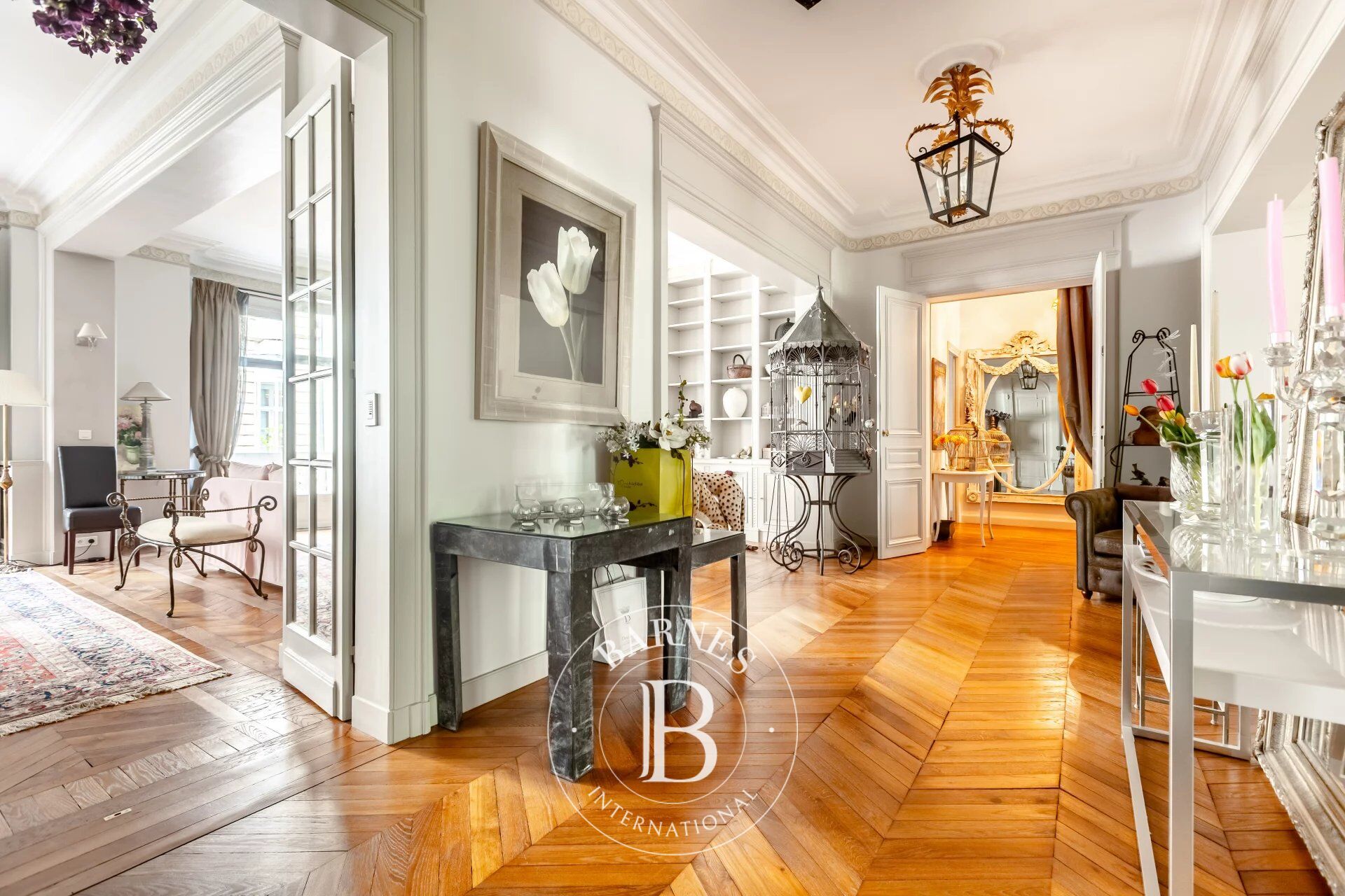 Paris 16 - Victor Hugo - appartement 4 chambres traversant - picture 2