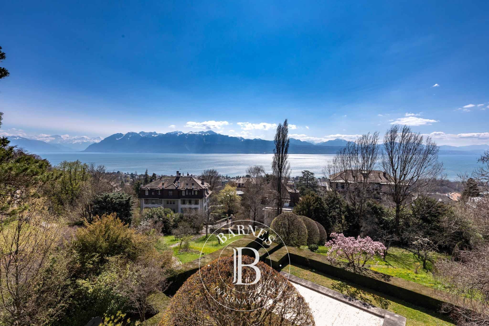 Venta, Casa solariega Lausanne - picture 2