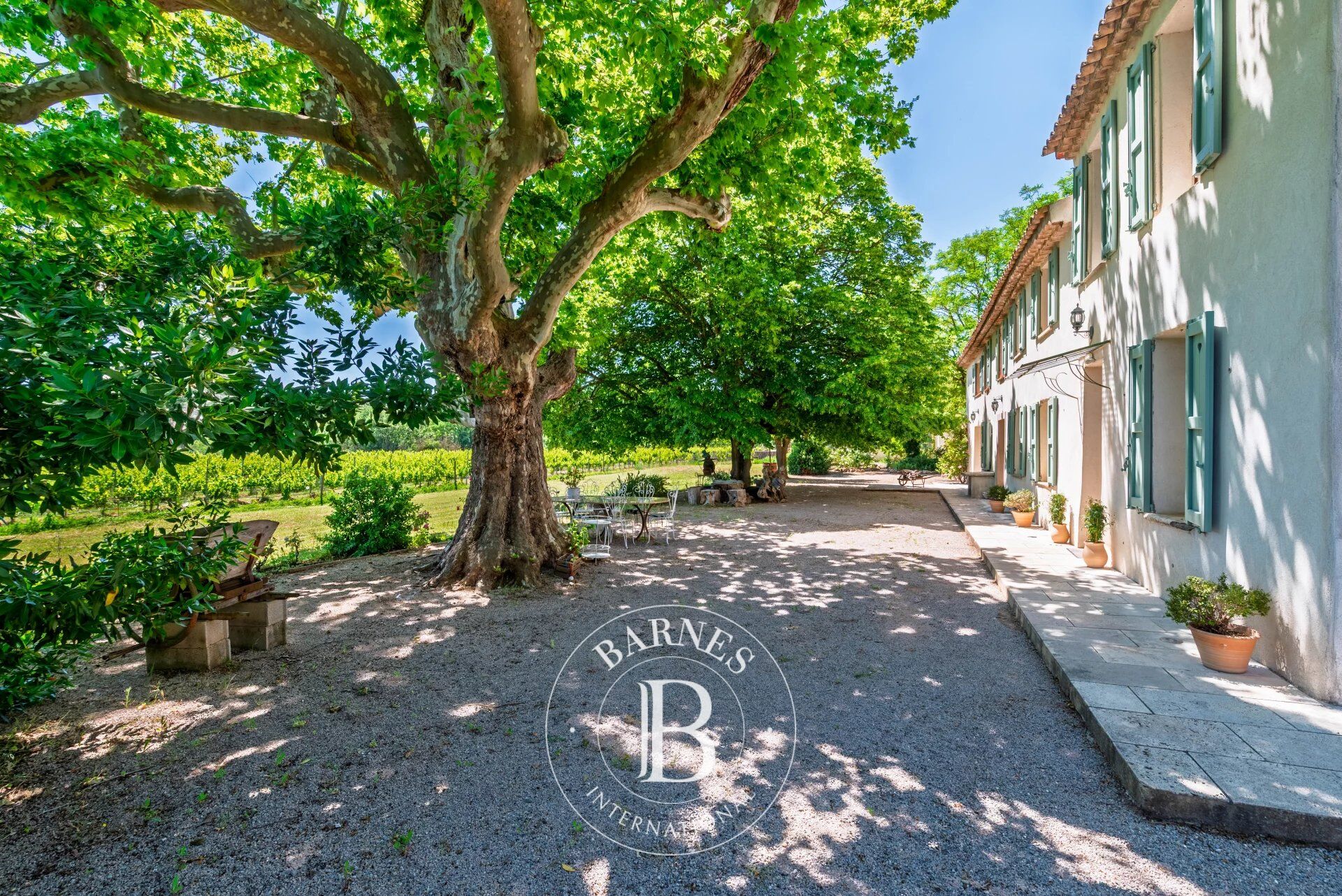 South of France - Vidauban – 22-hectare family estate with a charming bastide, AOC Côtes de Provence & IGP vineyard in an exceptional natural setting - picture 2