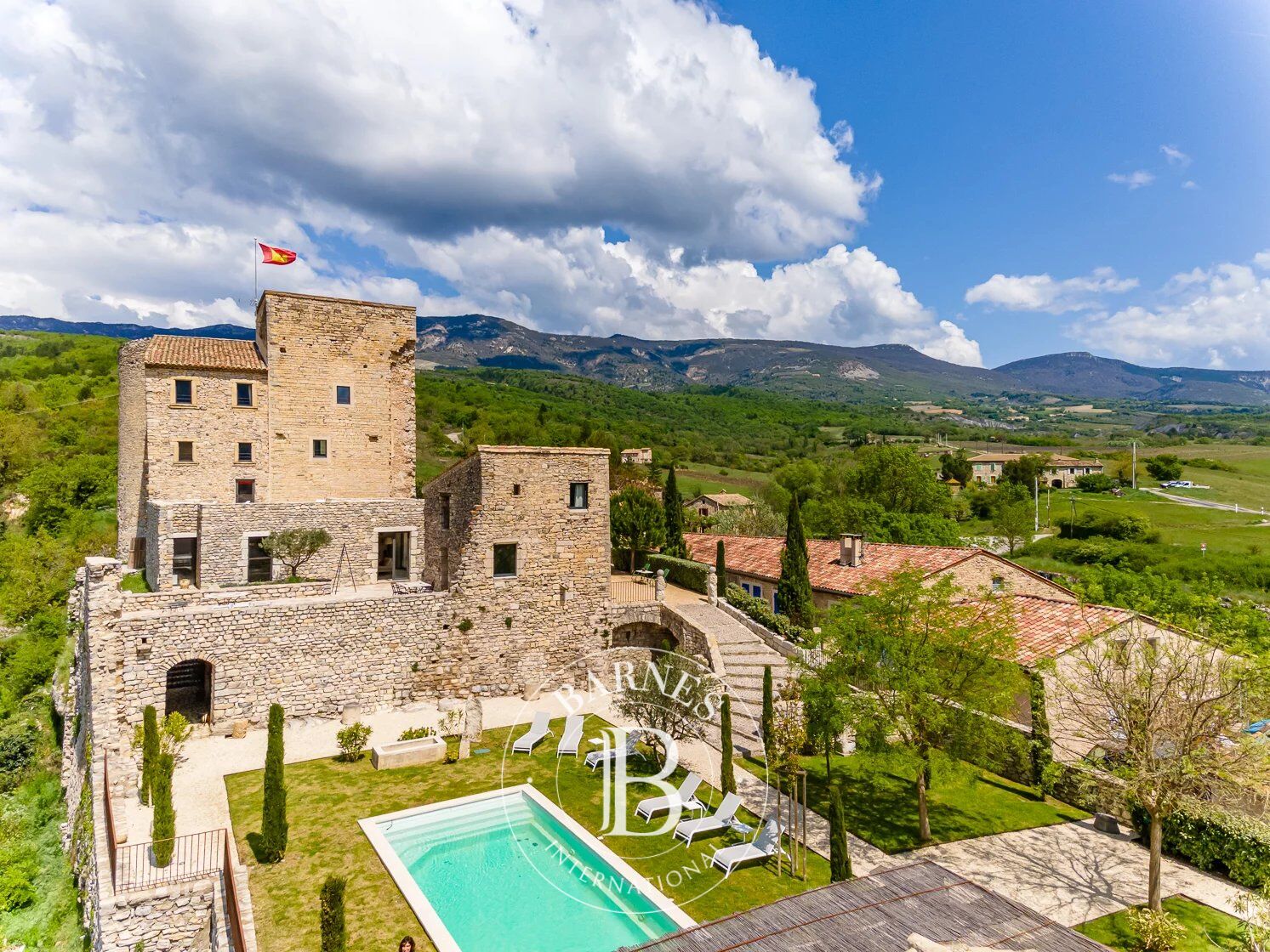 Schloß Sainte-Jalle - picture 1