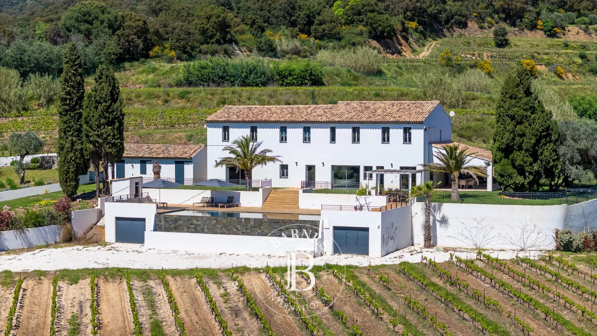 Villa Grimaud - picture 1