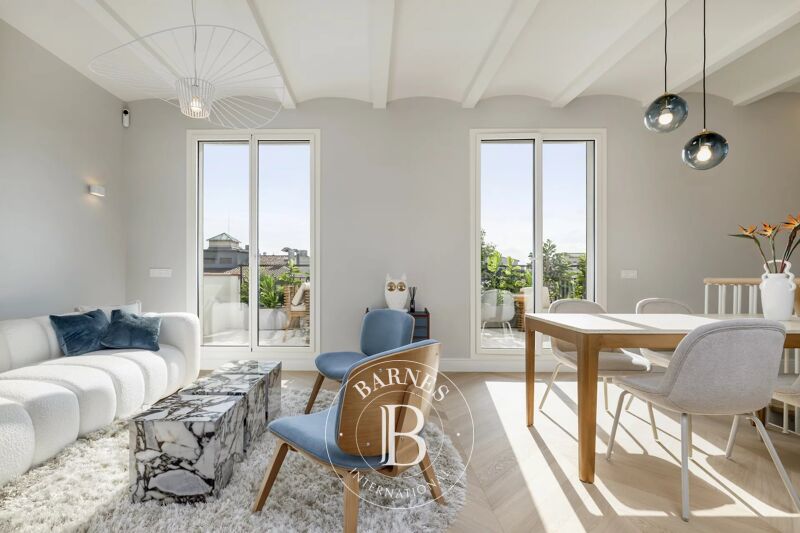 Penthouse Duplex avec Deux Balcons Spacieux au Cœur de l'Eixample