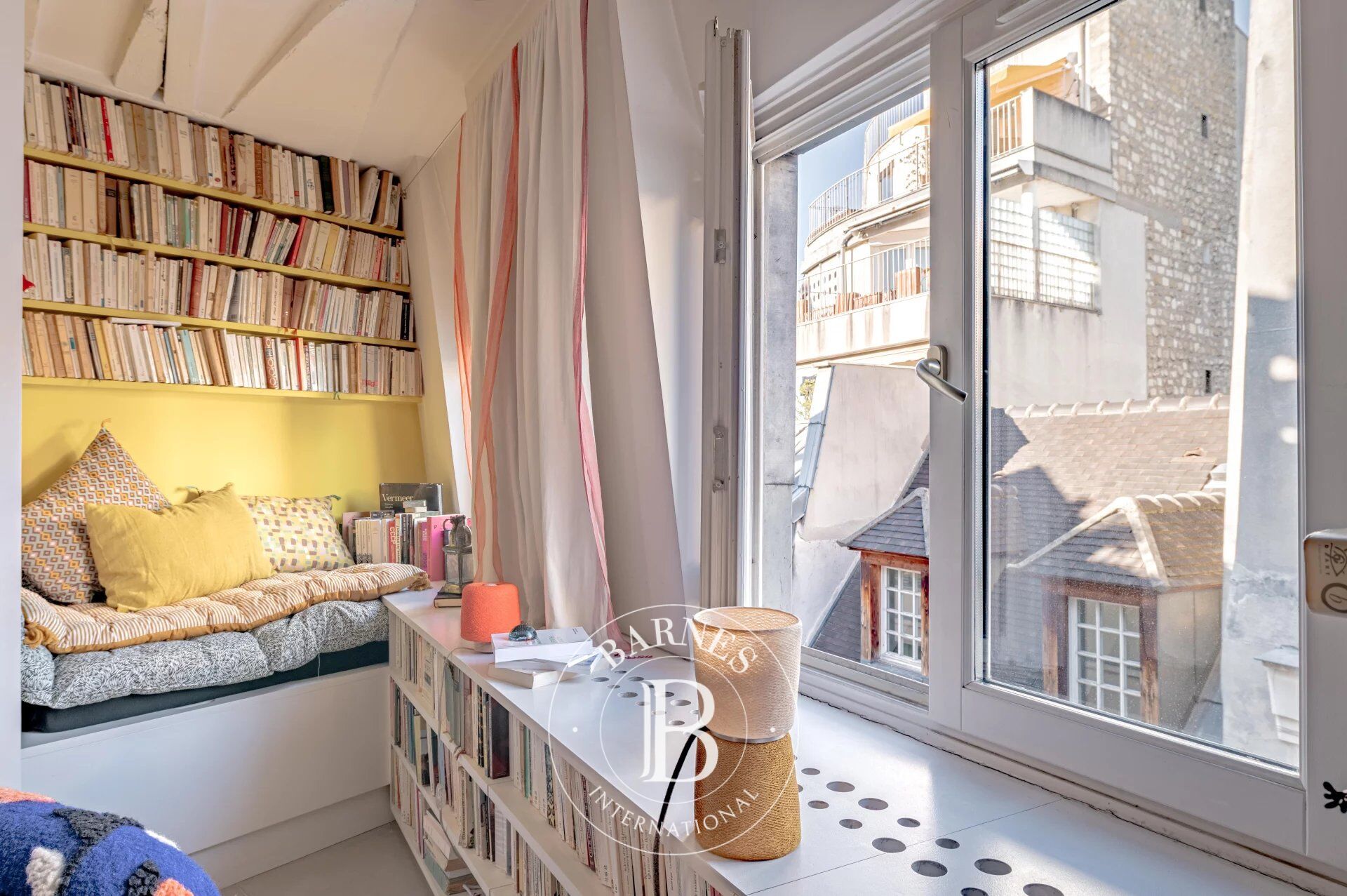 New: Paris V - Collège de France: architect-designed apartment, optimized, 2 bedrooms - picture 3