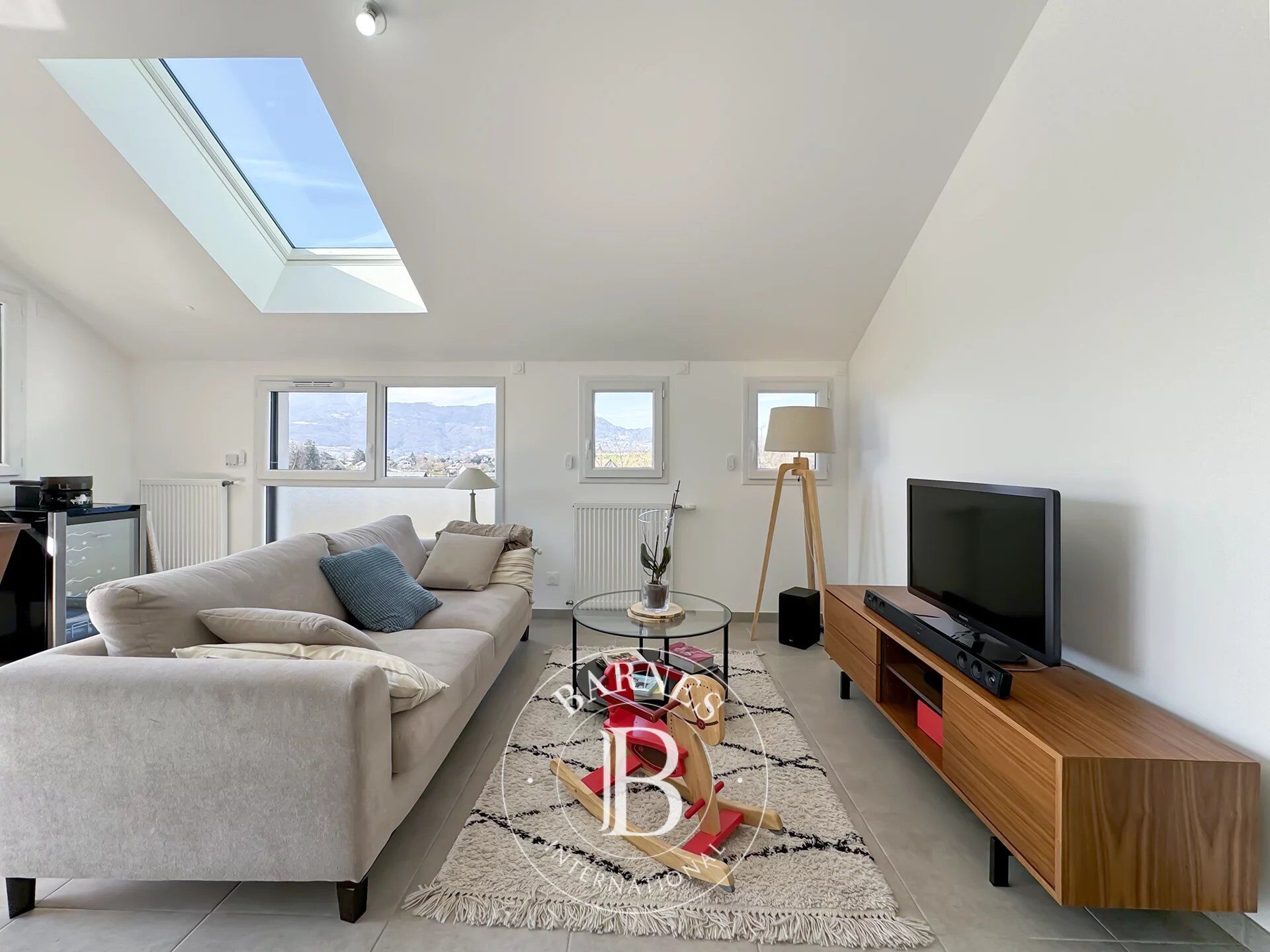 BARNES AIX LES BAINS - APPARTEMENT RÉCENT - DERNIER ÉTAGE - TERRASSE - picture 2