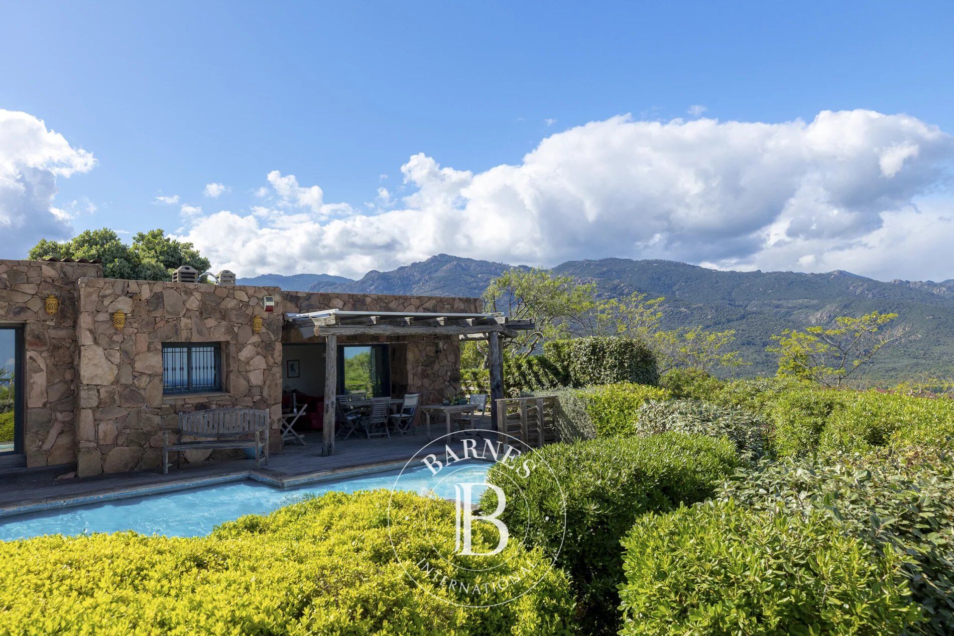 Porto-Vecchio, 3 Bedroom Villa, Pool, Sea and Mountain View - picture 3