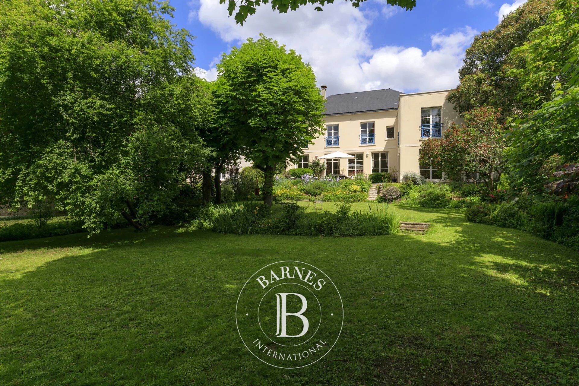 For sale - Saint-Germain-en-Laye - Near Place du marché - 10 mins from RER A - 5 or 6-bed custom-built house - picture 3
