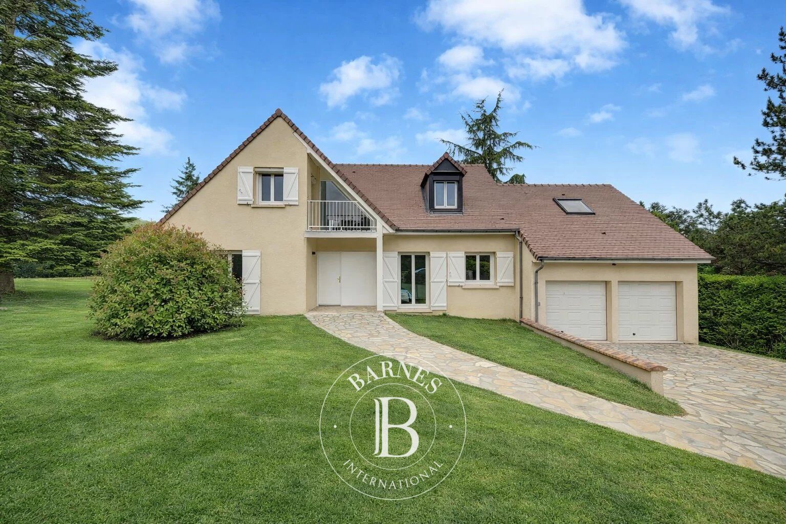 Golf de Saint-Nom-la-Bretèche – Maison rénovée de 210 m² – 5 chambres - picture 1