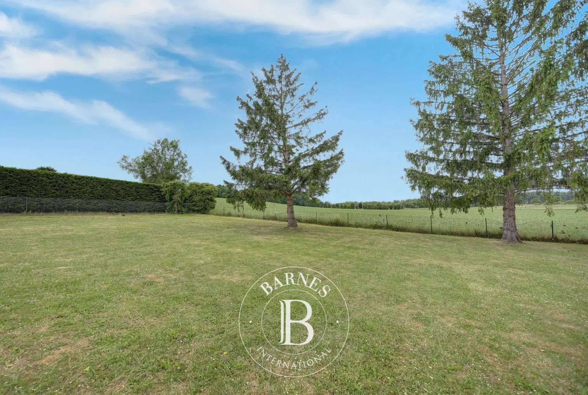 Golf de Saint-Nom-la-Bretèche - Renovated 210m² (2,260 sq ft) house - 5 bedrooms - picture 2