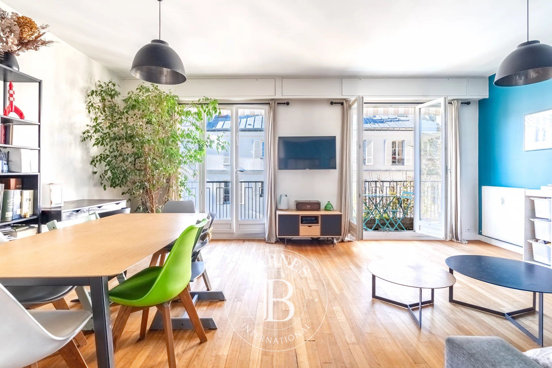 Neuilly-Madrid - Top floor - 2-bed apartment - Balconies - South-facing - Peace and Quiet - Close to the shops and Metro line 1 - picture 1