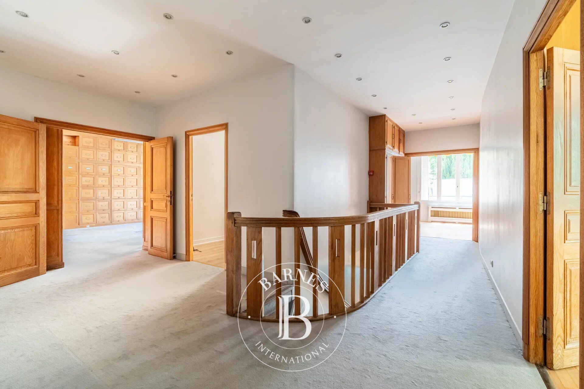 Paris 16ème - Duplex avec grand sous-sol - Atypique - picture 2