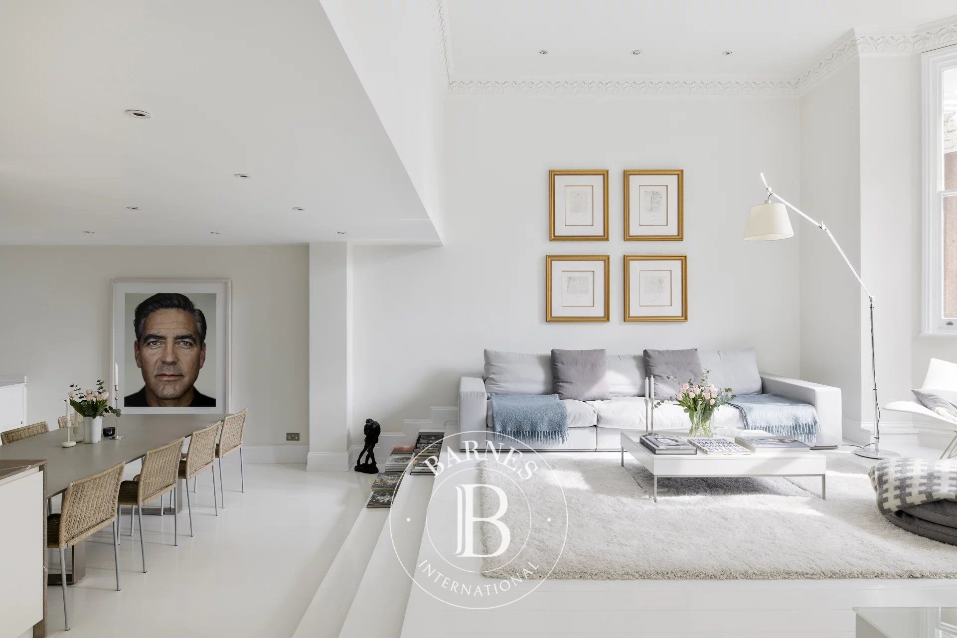 Vicarage Gate, Kensington - picture 1