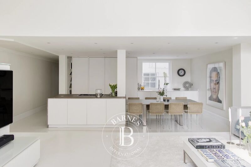 For Rent Apartment | London - picture 2