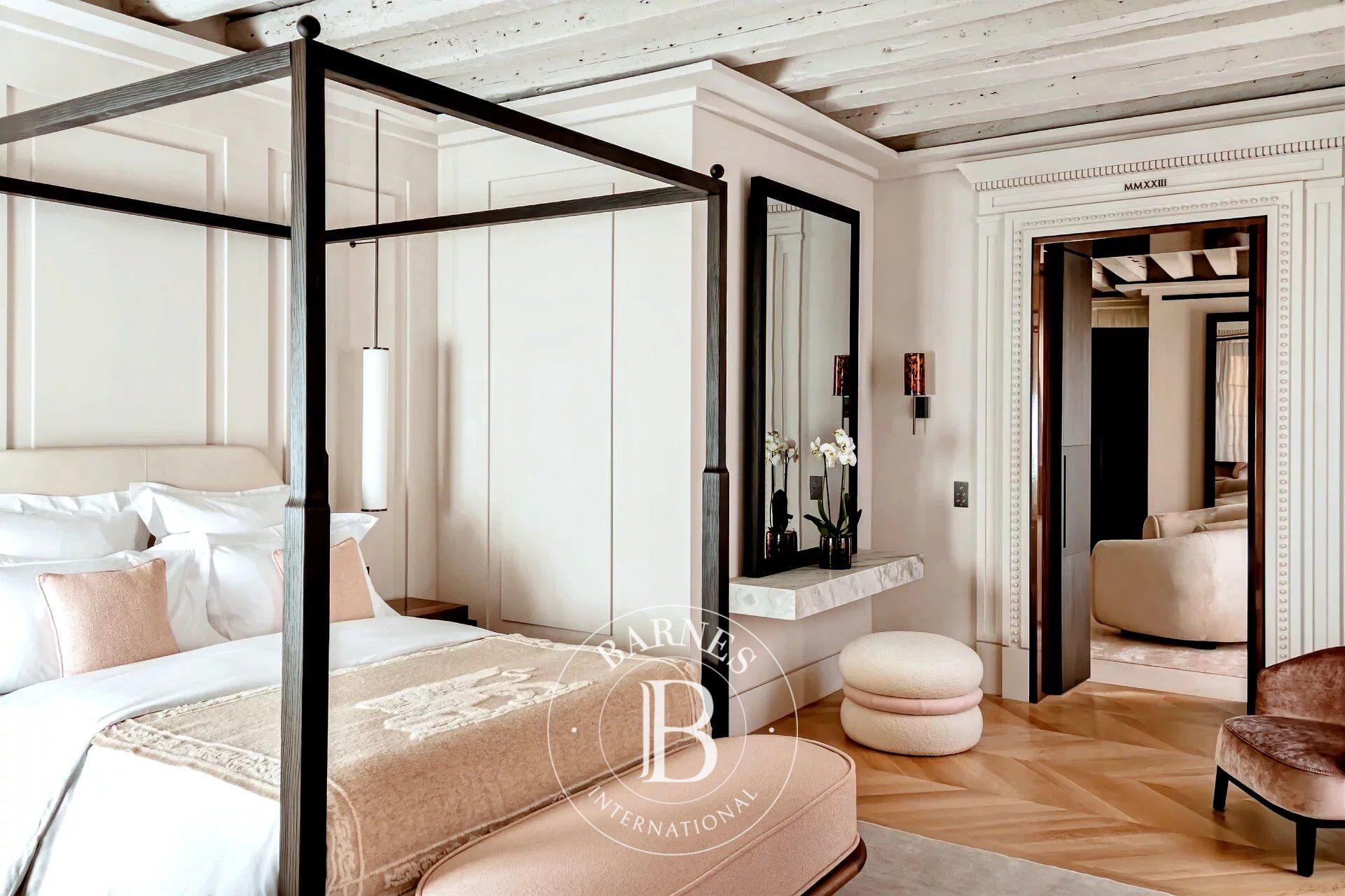 SUITE VII - picture 2