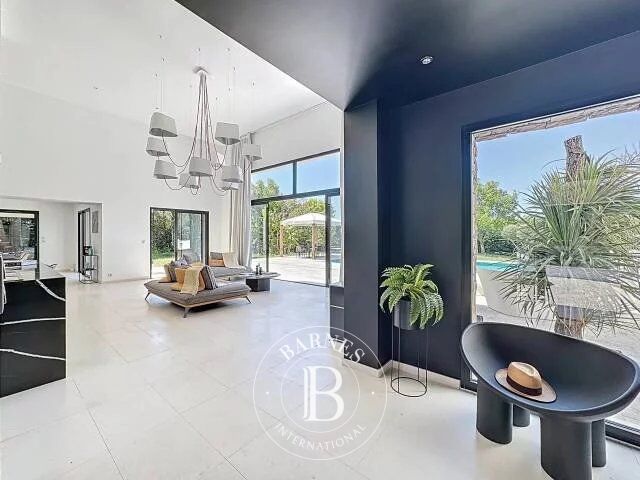 Villa Roquefort-les-Pins - picture 7