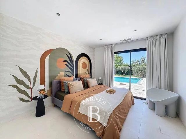 Villa Roquefort-les-Pins - picture 9