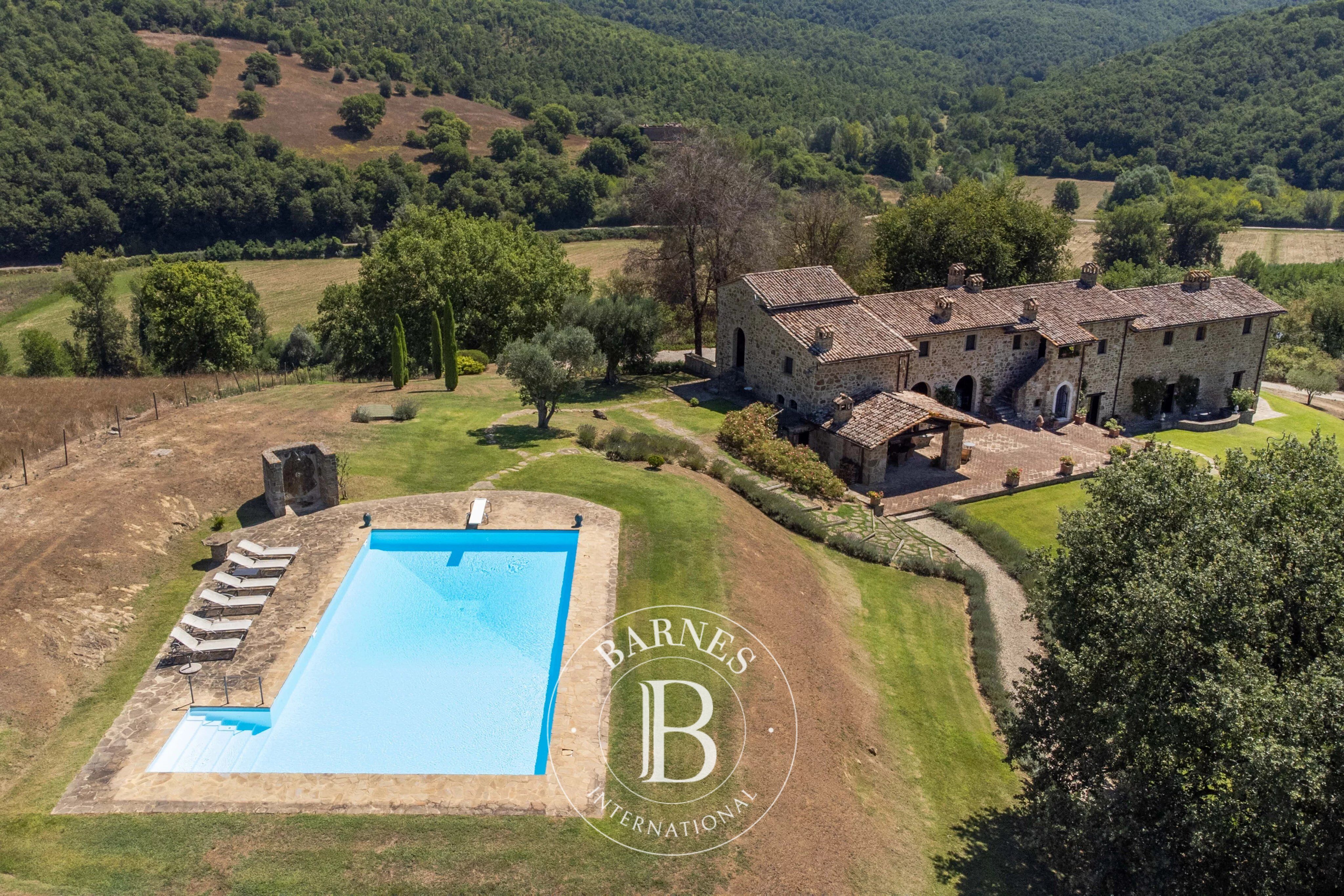 Restored Farmhouse with Guest House, Pool, and Panoramic Views - picture 1