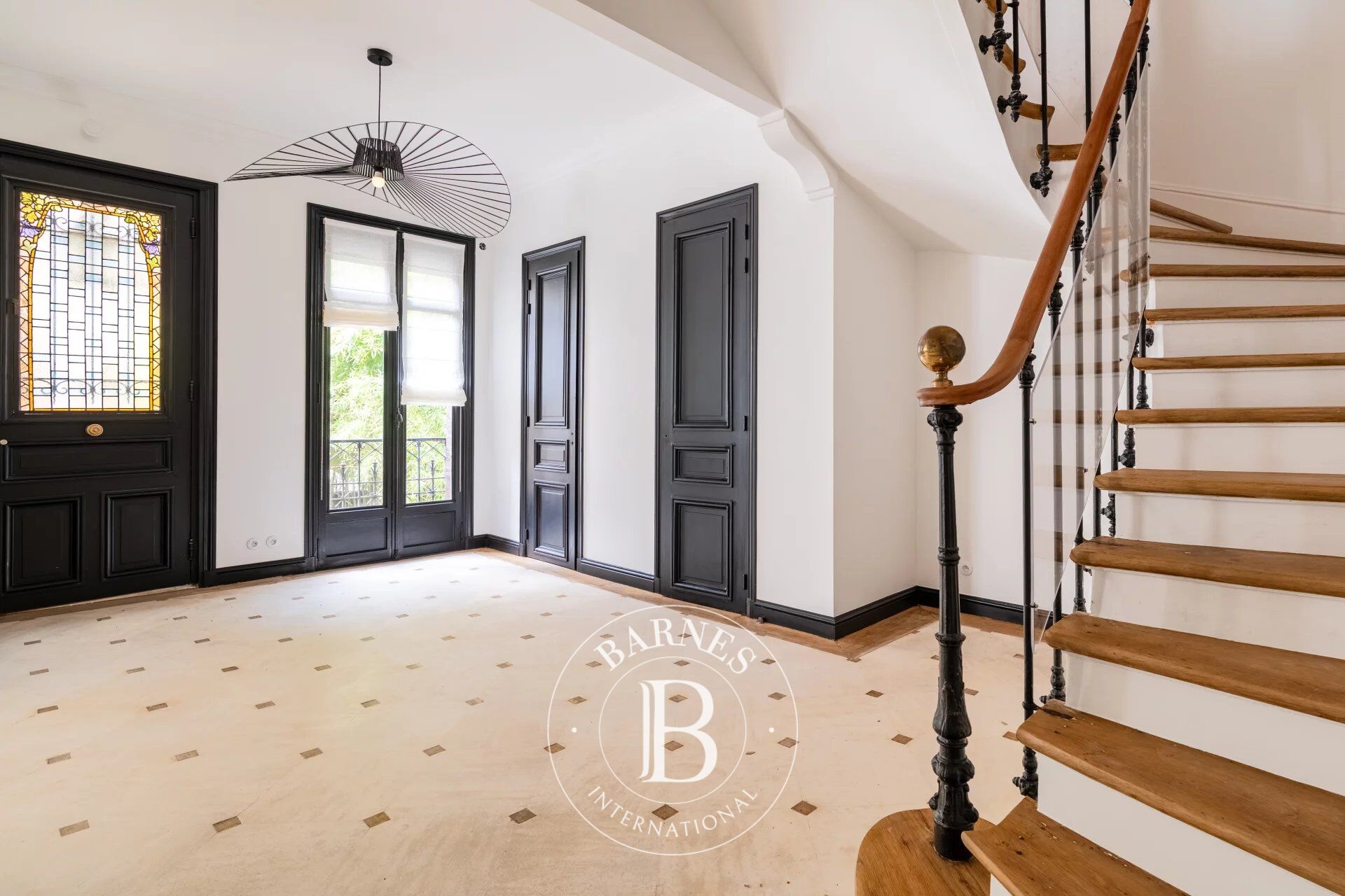 Paris 16 - Private road Ranelagh - Fully renovated family home - picture 3