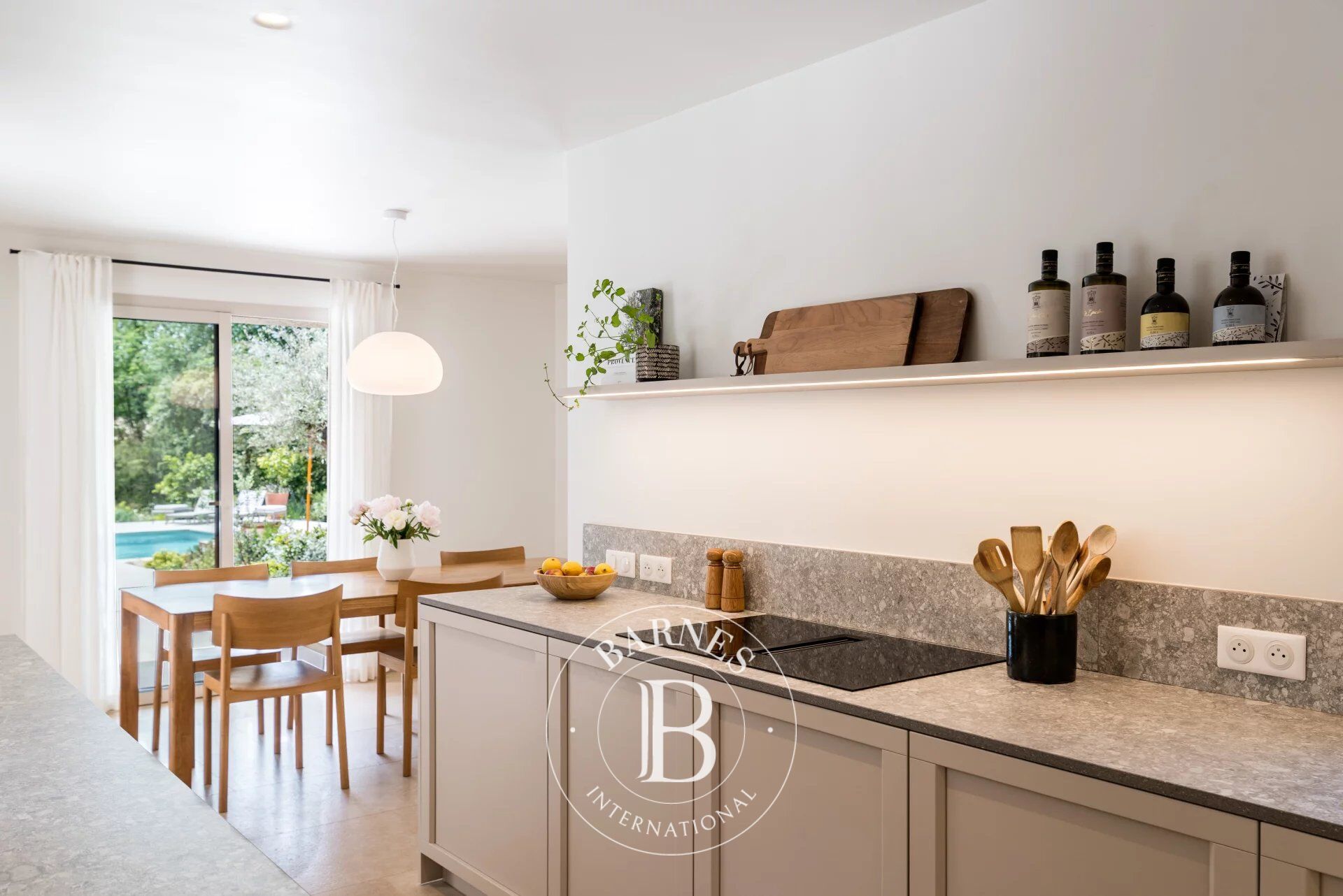 Villa Roquefort-les-Pins - picture 12