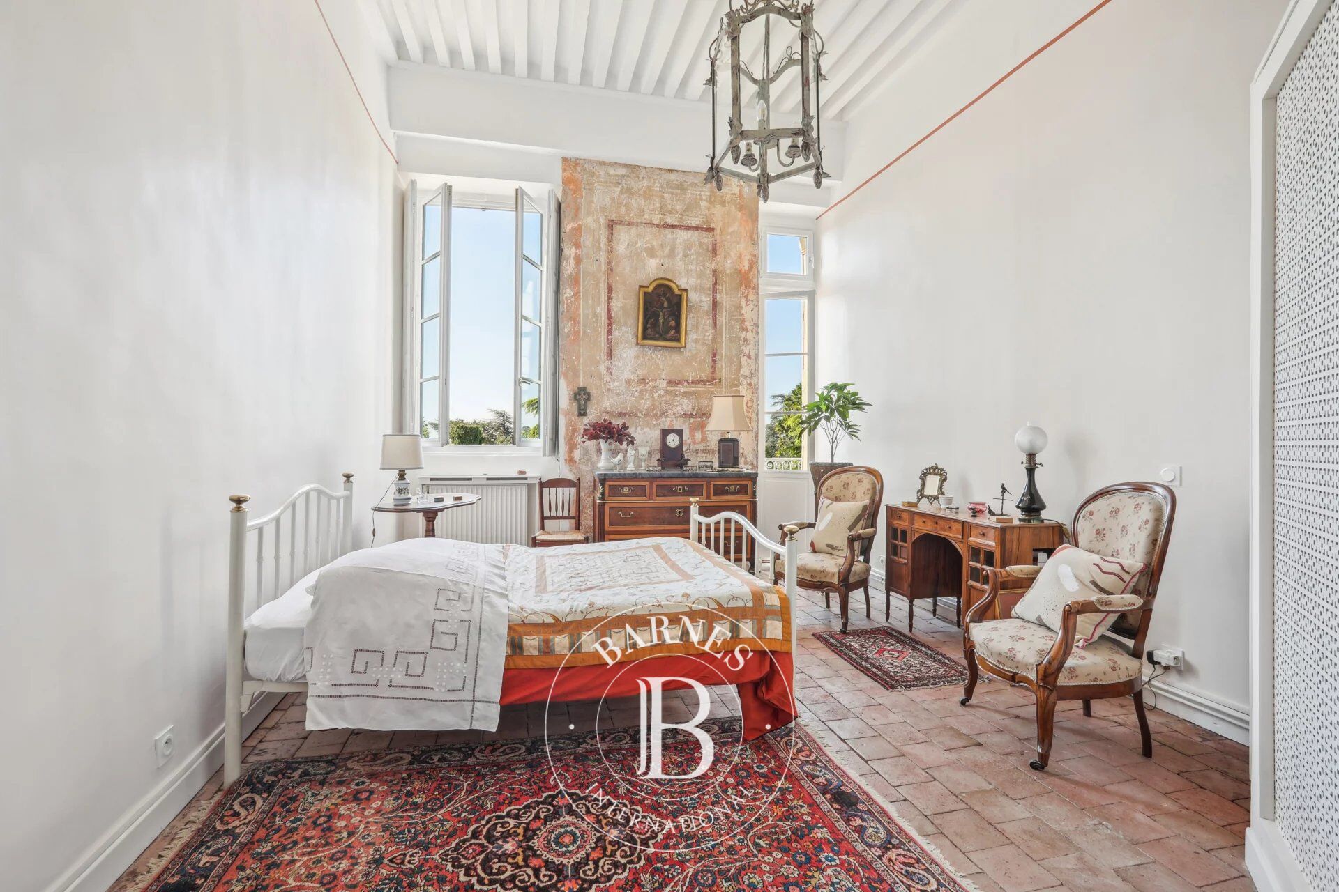 SAINT DIDIER AU MONT D'OR - Maison/Appartement de 225 m² - 6 chambres - 1 bureau - greniers - jardin de 600m² - place de stationnement - picture 3