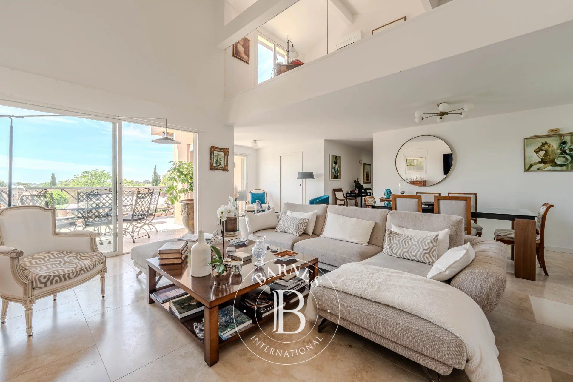 AIX-EN-PROVENCE - WALKING DISTANCE TO DOWNTOWN - DUPLEX 130 m² (1,400 sq. ft.) - TOP FLOOR - TERRACES - PANORAMIC VIEWS - picture 2