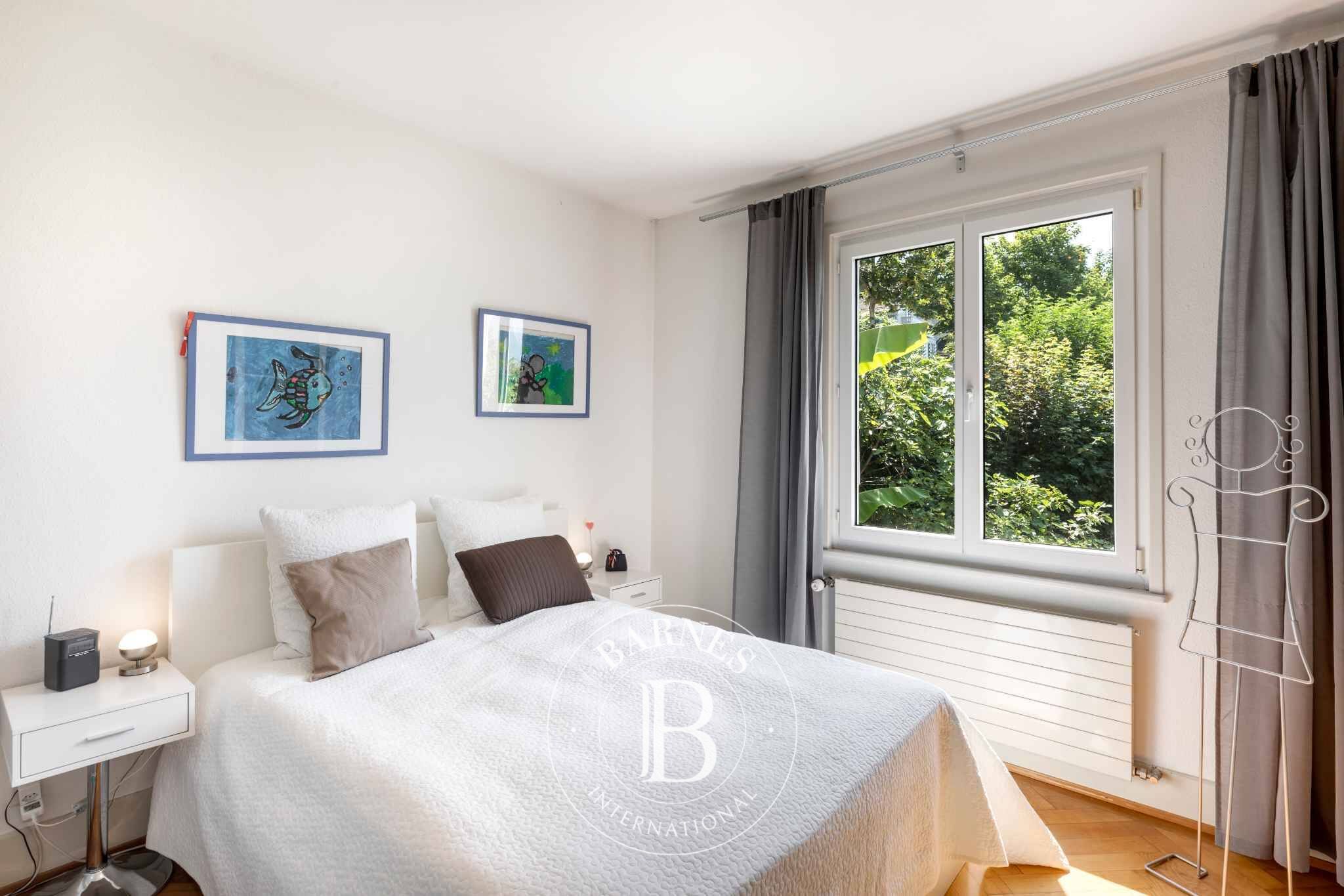 Villa Montreux - picture 13