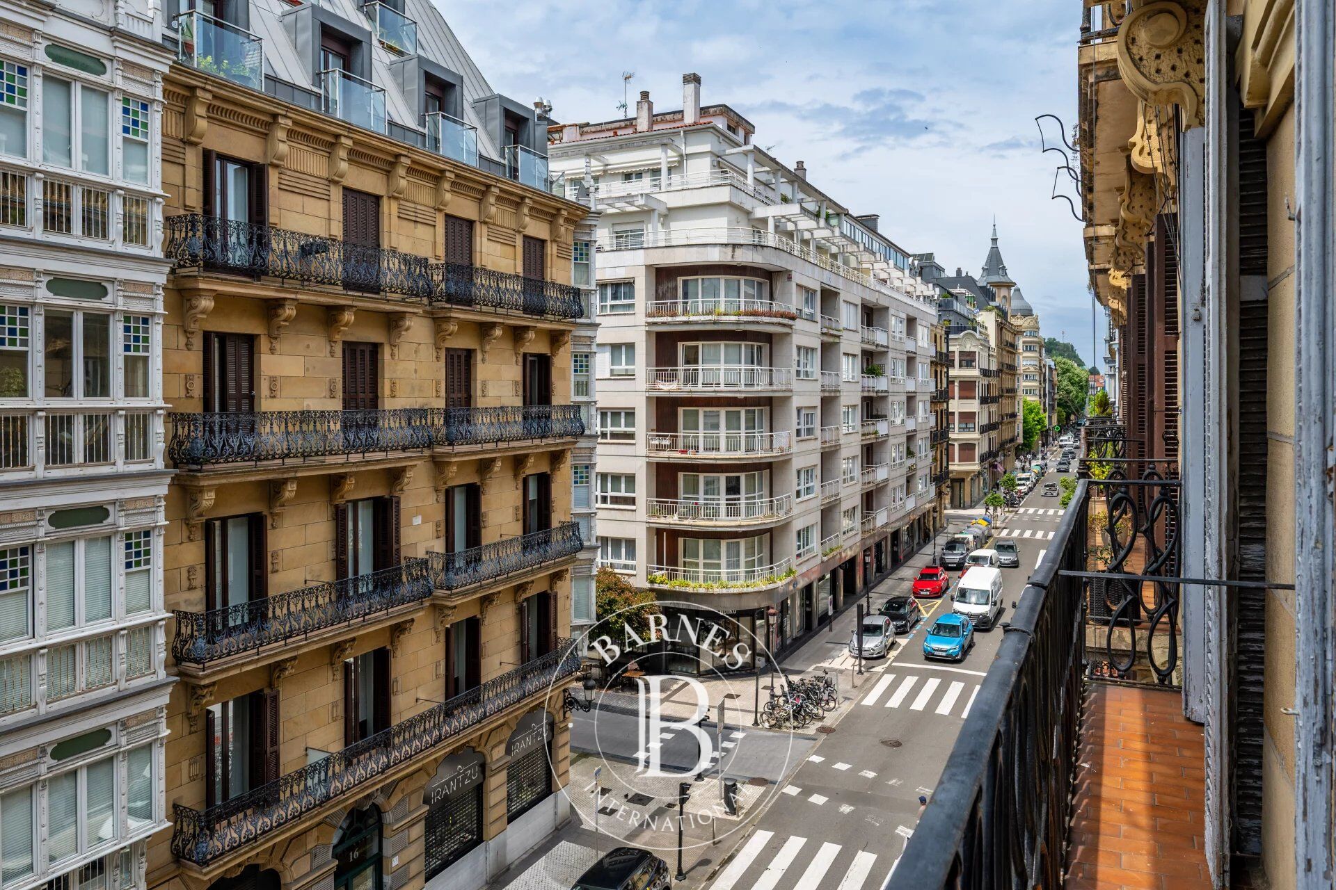 SAN SEBASTIÁN - Precioso piso con vt en el centro de la ciudad - picture 2