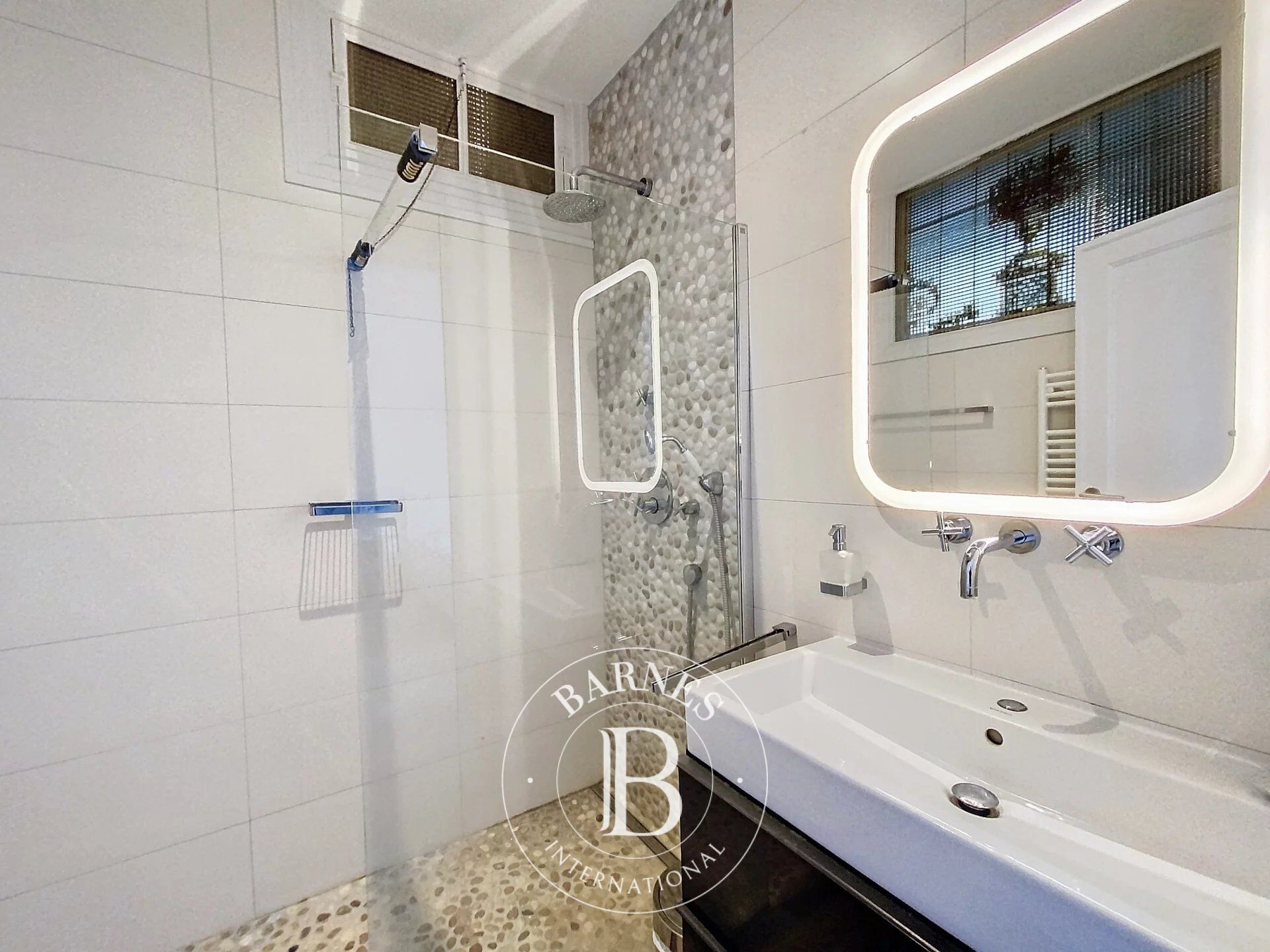 Daire Ixelles - picture 10