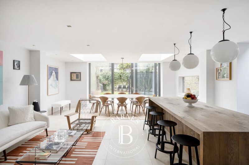 Venta, Casa London - picture 1