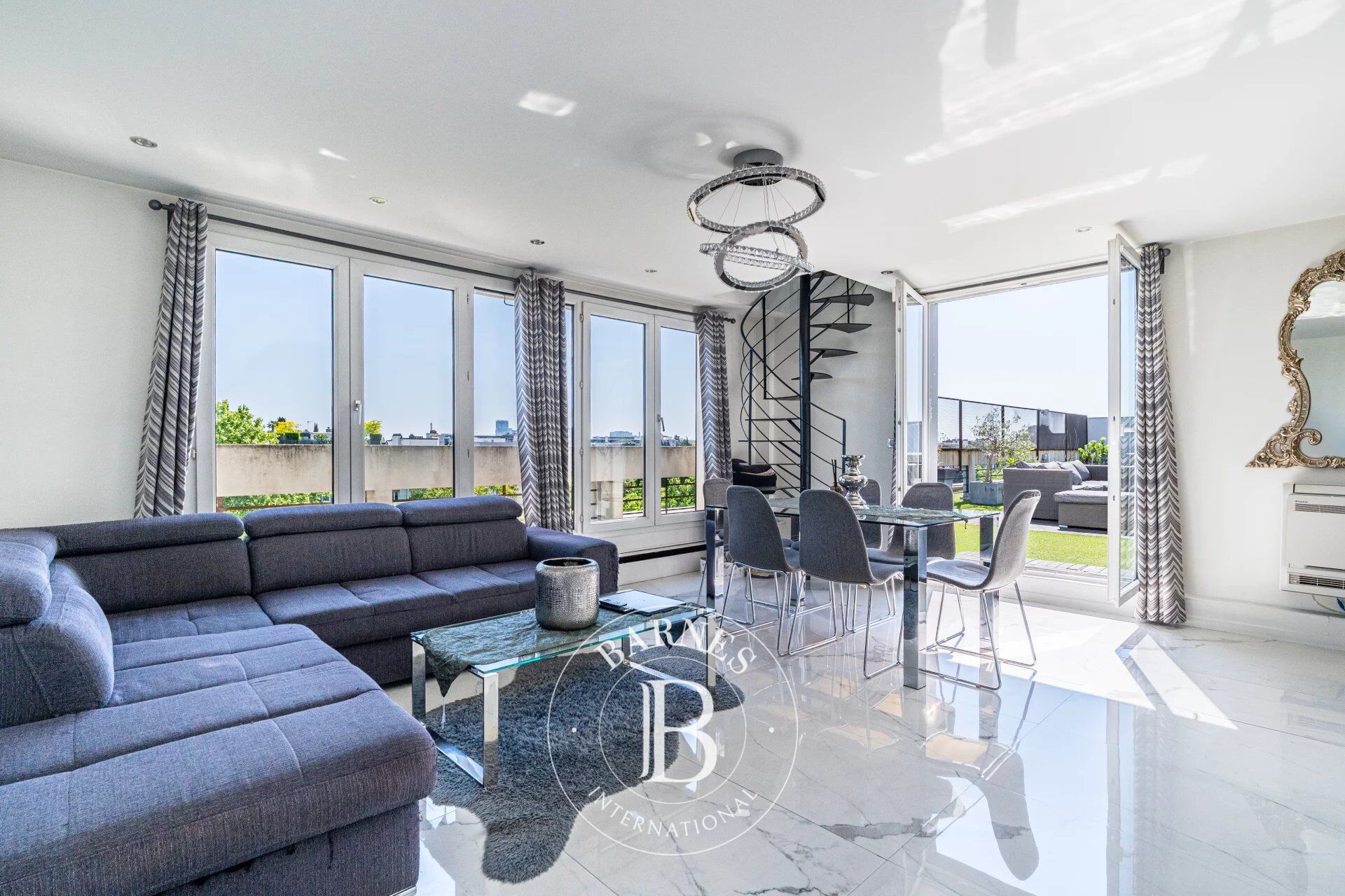 Neuilly-Saussaye - Top floor - Duplex apartment with step-free panoramic terrace and separate studio - 2 bedrooms - Unobstructed views and no overlook - picture 2