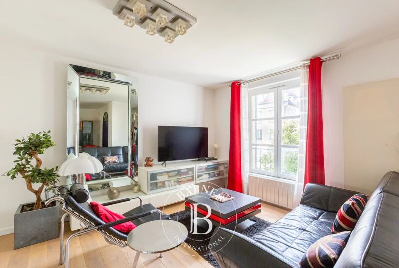 RARE - Hyper centre -  Ascenseur, box, cave - 3 pièces - 61 m2