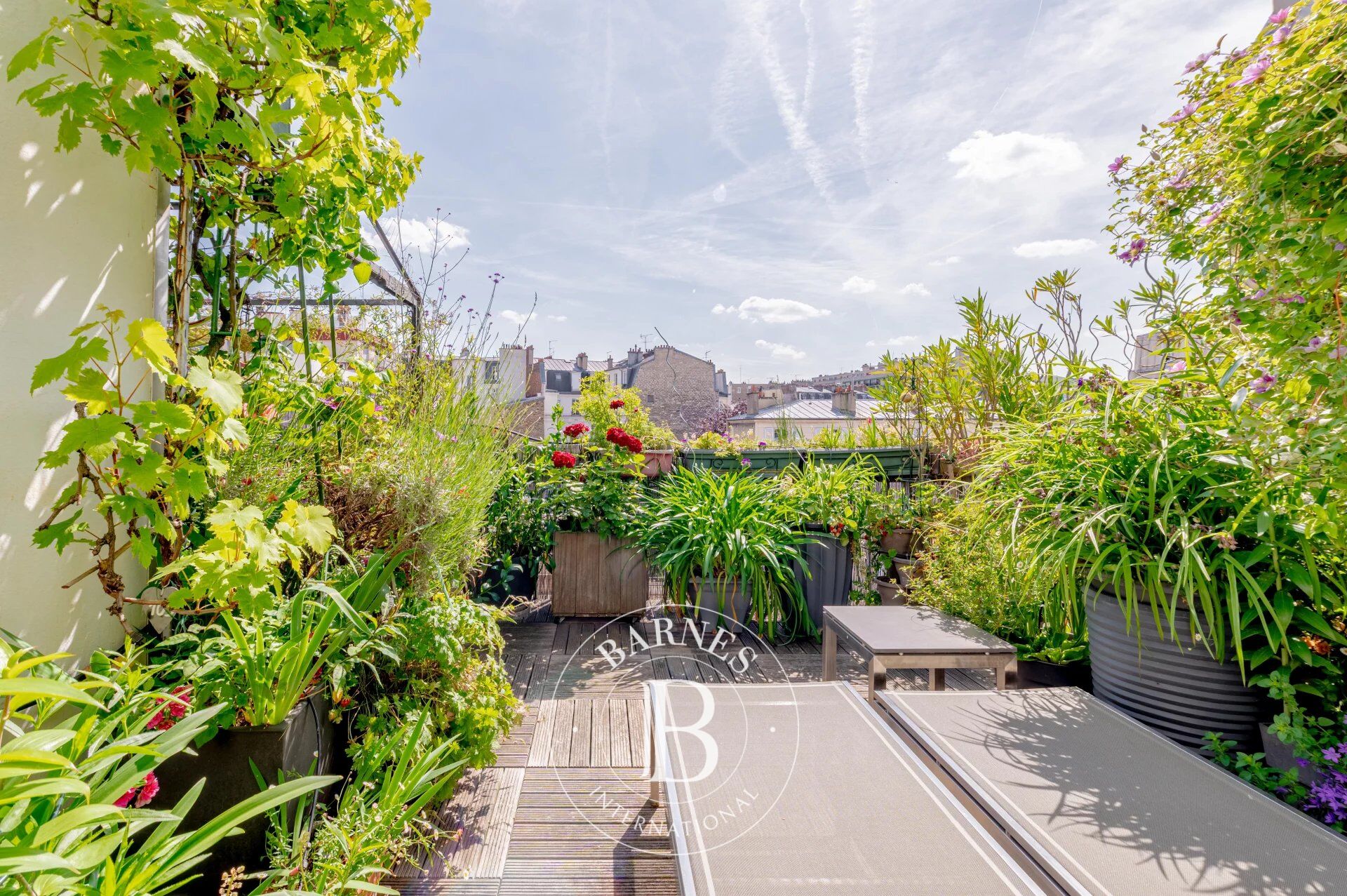 Paris 14 - Alesia / Mouton Duvernet - Private road - Family penthouse apartment with the feel of a house, top floor - Panoramic terrace. - picture 1