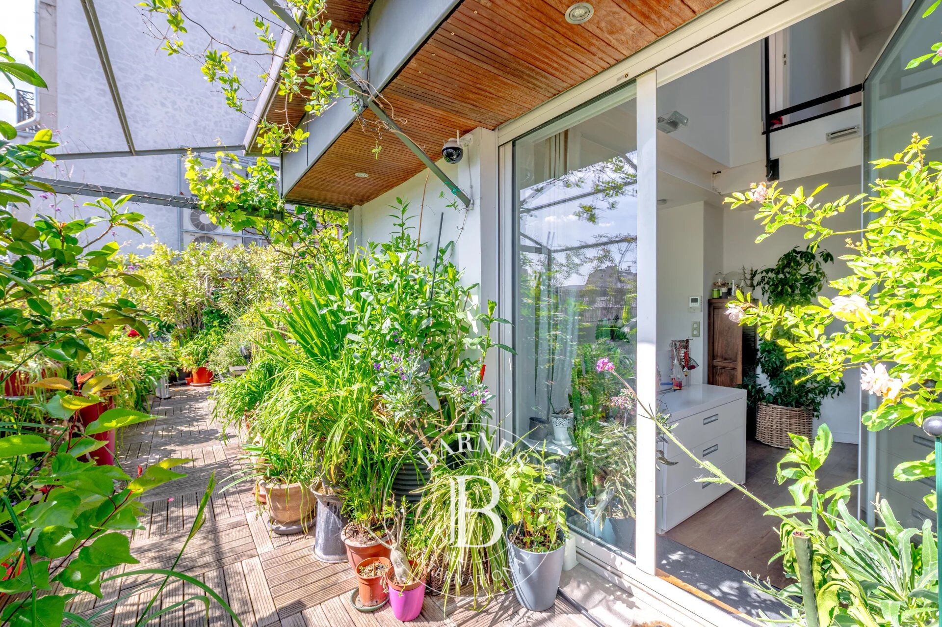 Paris 14 - Alesia / Mouton Duvernet - Private road - Family penthouse apartment with the feel of a house, top floor - Panoramic terrace. - picture 3