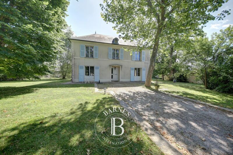 Casa Neauphle-le-Château