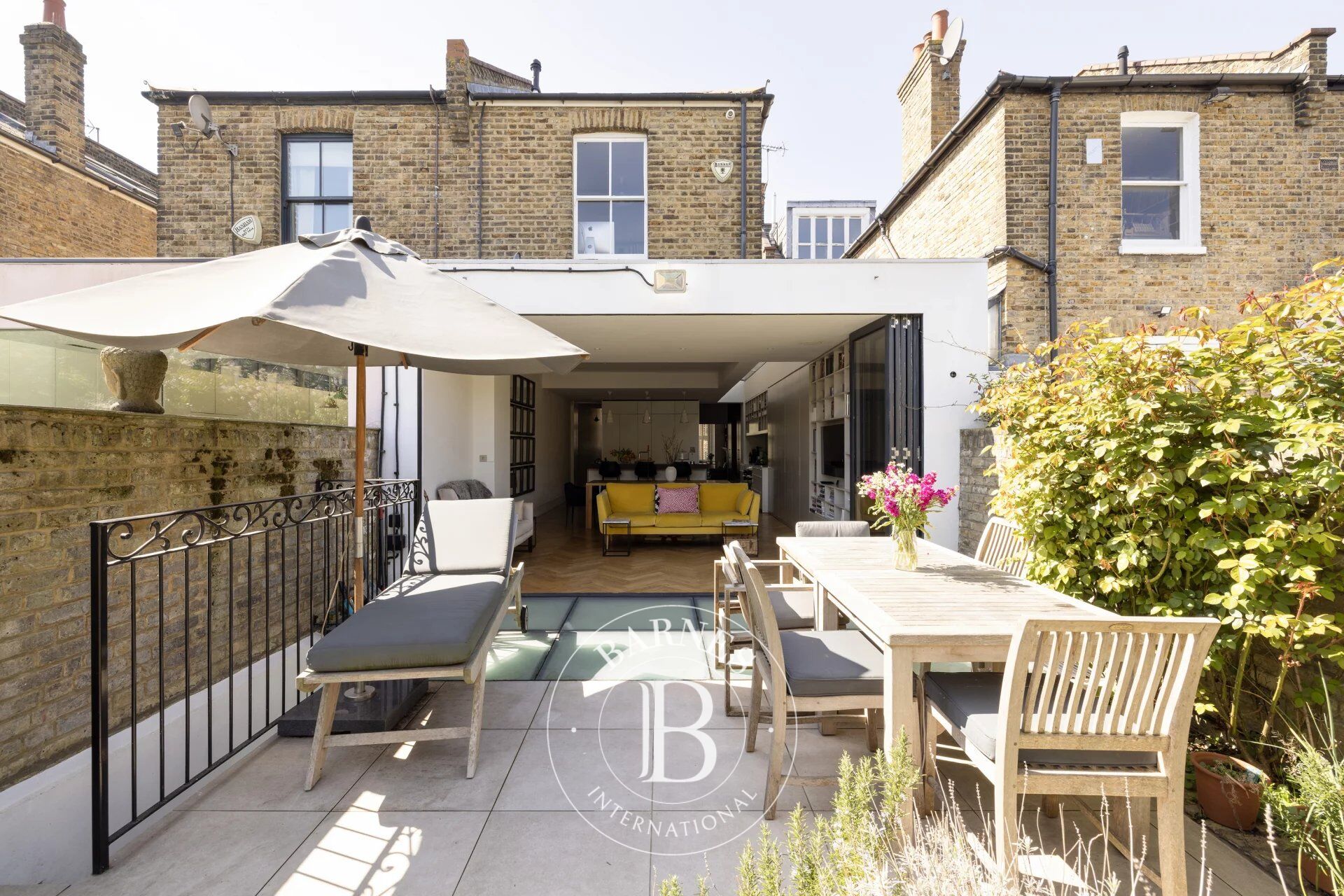 Ev London - picture 5