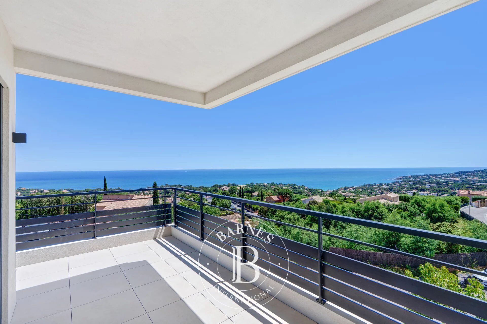 LES ISSAMBRES - NEW VILLA - CONTEMPORARY LUXURY - 12 ROOMS - PANORAMIC SEA VIEW - picture 3