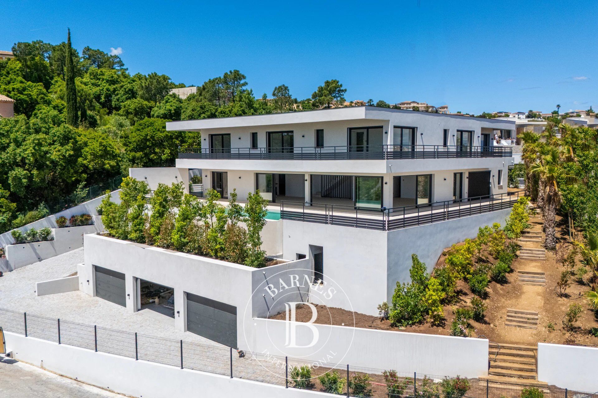 LES ISSAMBRES - VILLA NEUVE CONTEMPORAINE - VUE MER PANORAMIQUE - picture 2