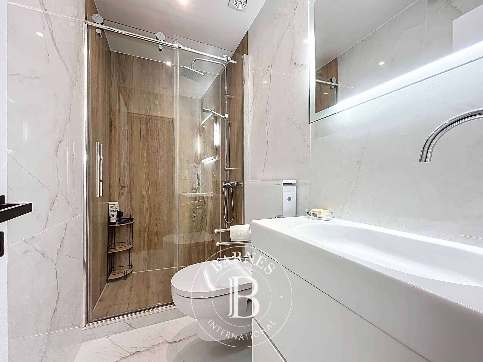 Daire Montreux - picture 10